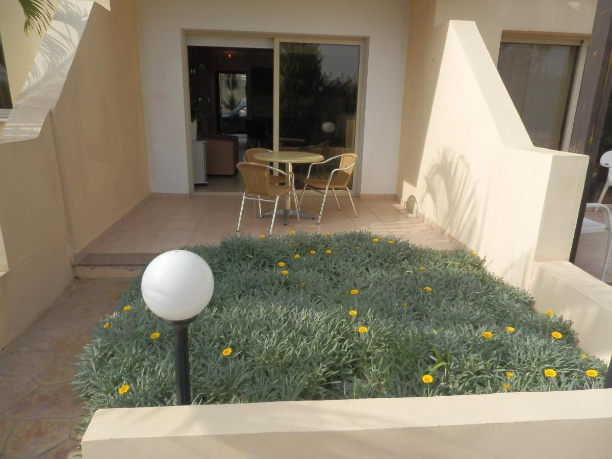 Byreva Apartments