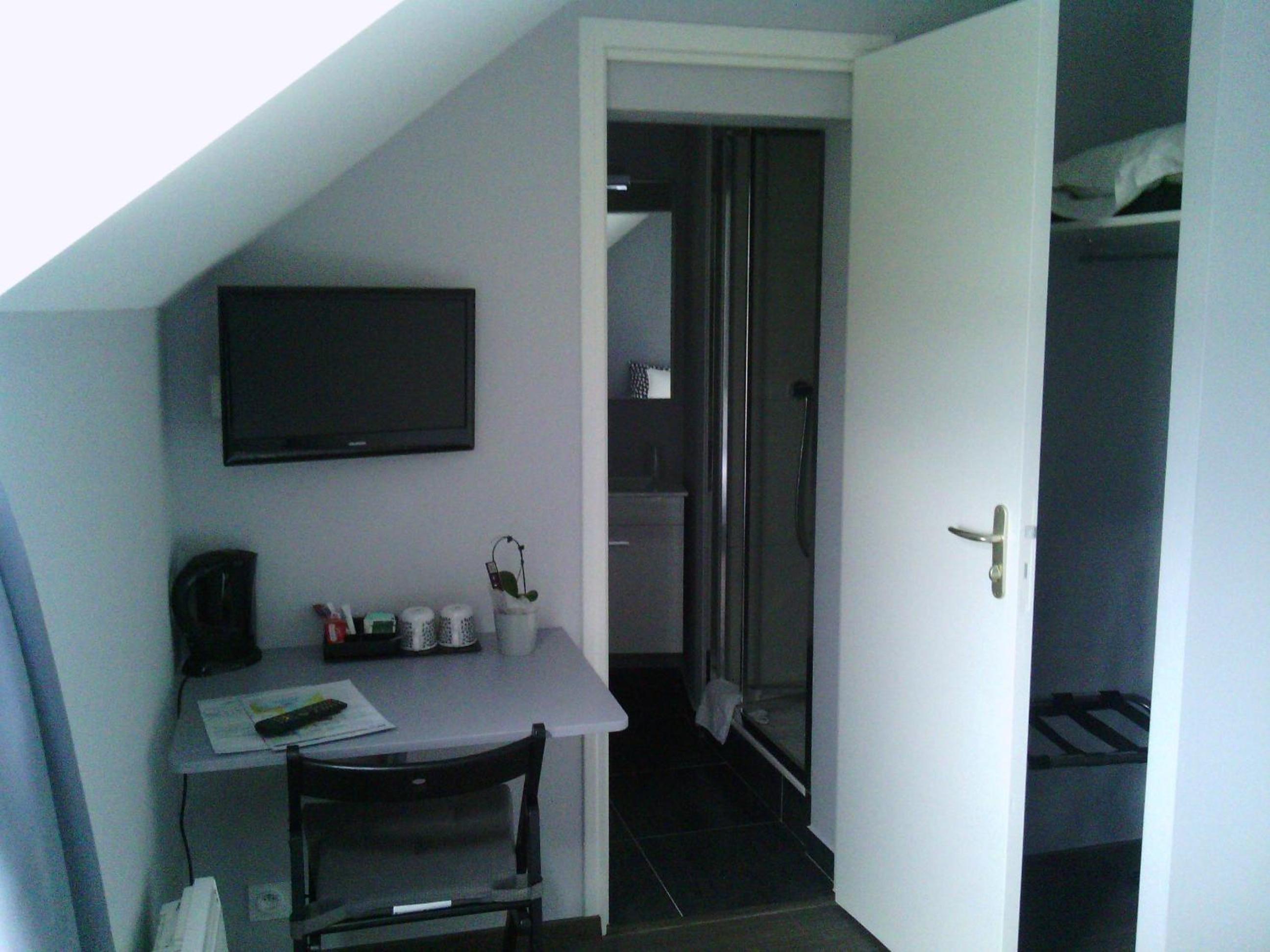 Photo 11