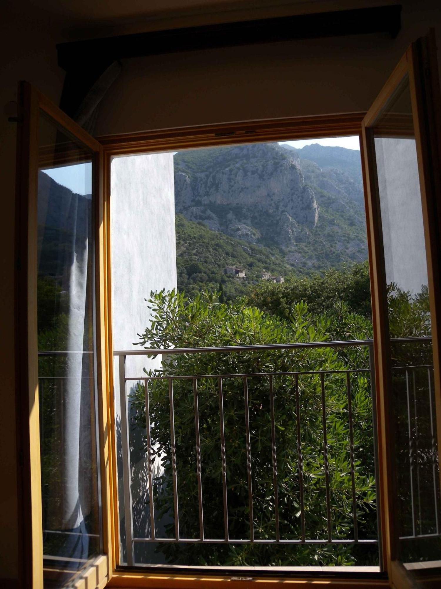 Apartments Markovic Sutomore