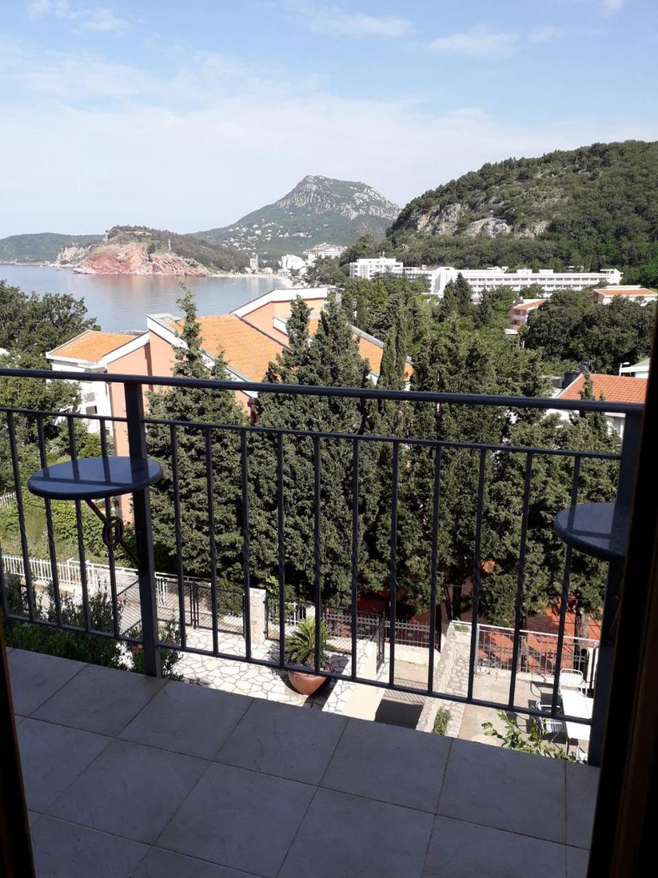 Apartments Markovic Sutomore