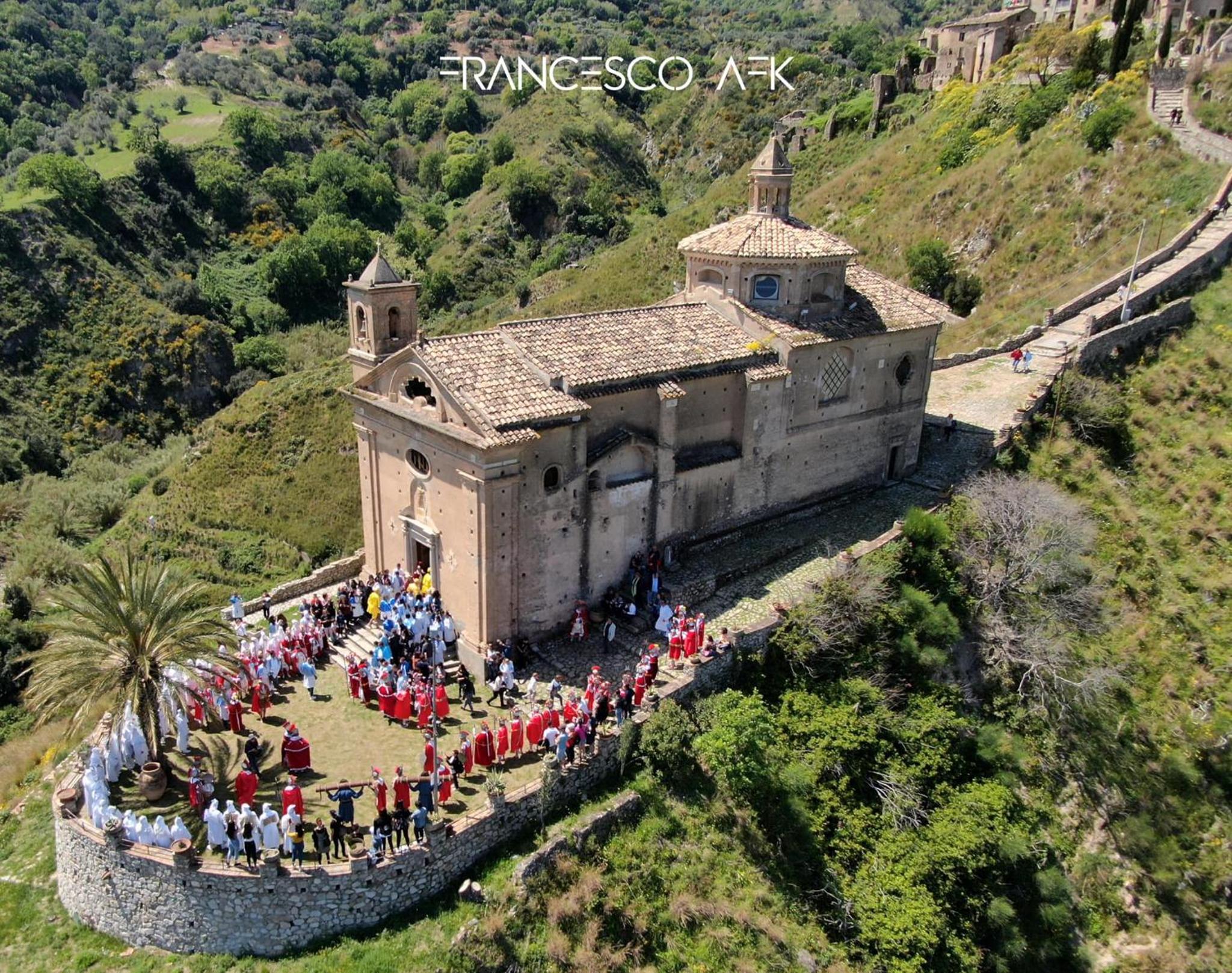 Slow holidays in Calabria tradizioni eno-gastonomia tra borgo e mare