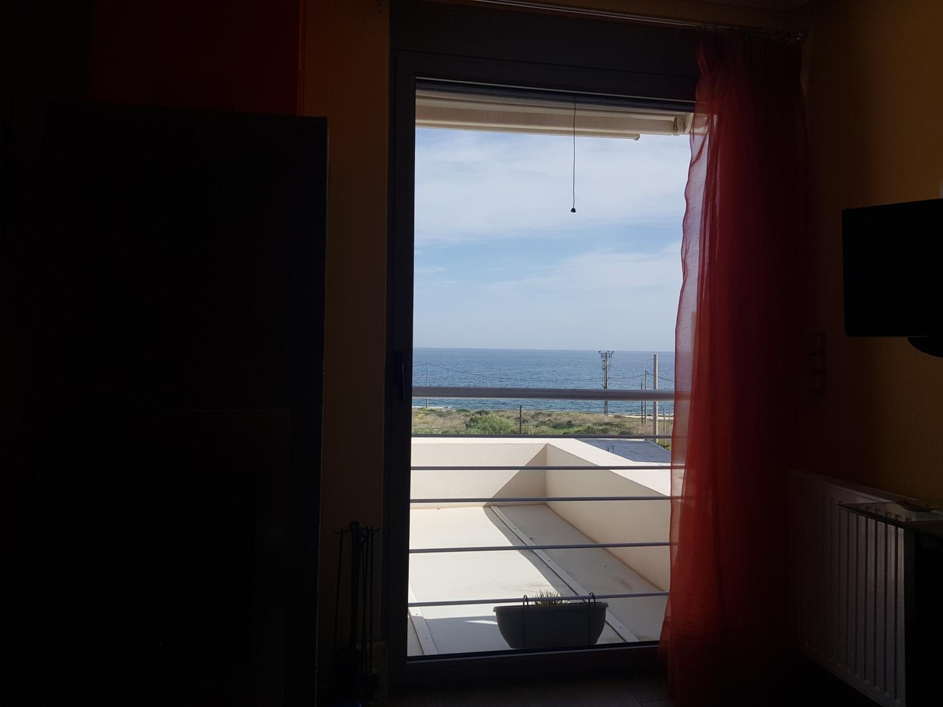 VILLA BY THE SEA VRAVRONA LOUTSA(NEAR THE AIRPORT&METROPOLITAN)