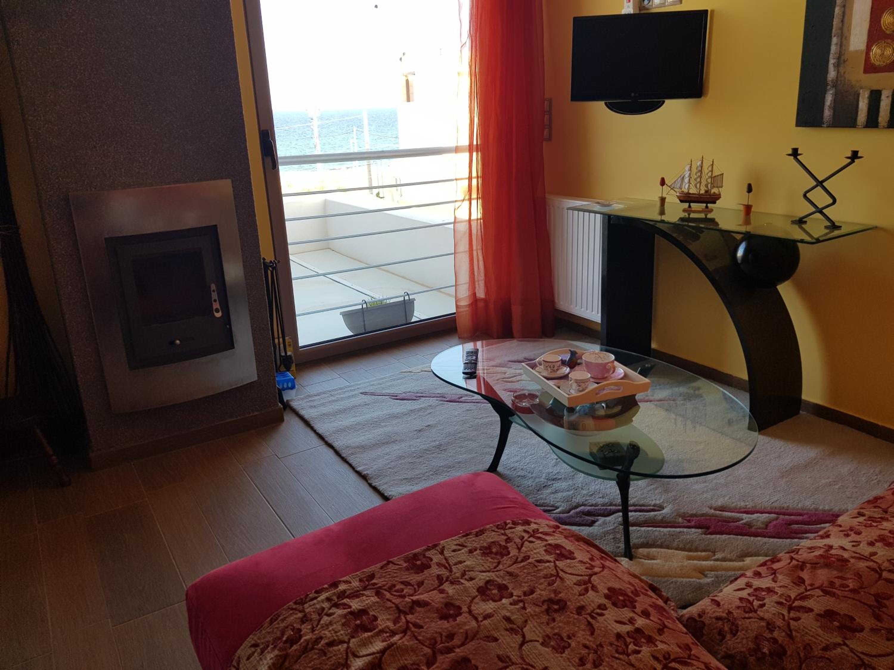 VILLA BY THE SEA VRAVRONA LOUTSA(NEAR THE AIRPORT&METROPOLITAN)