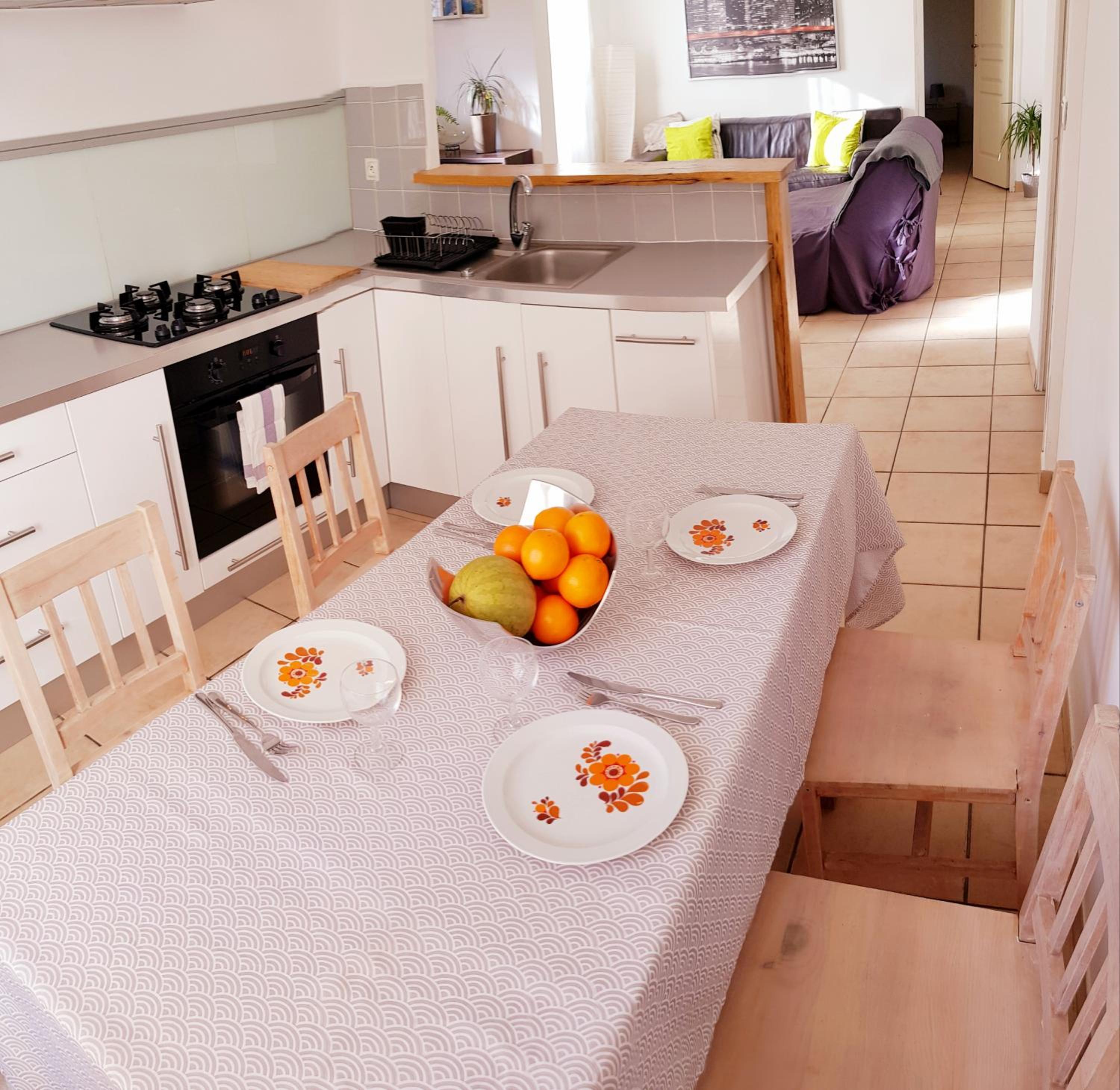 Moderne appartement pres de centre view 5