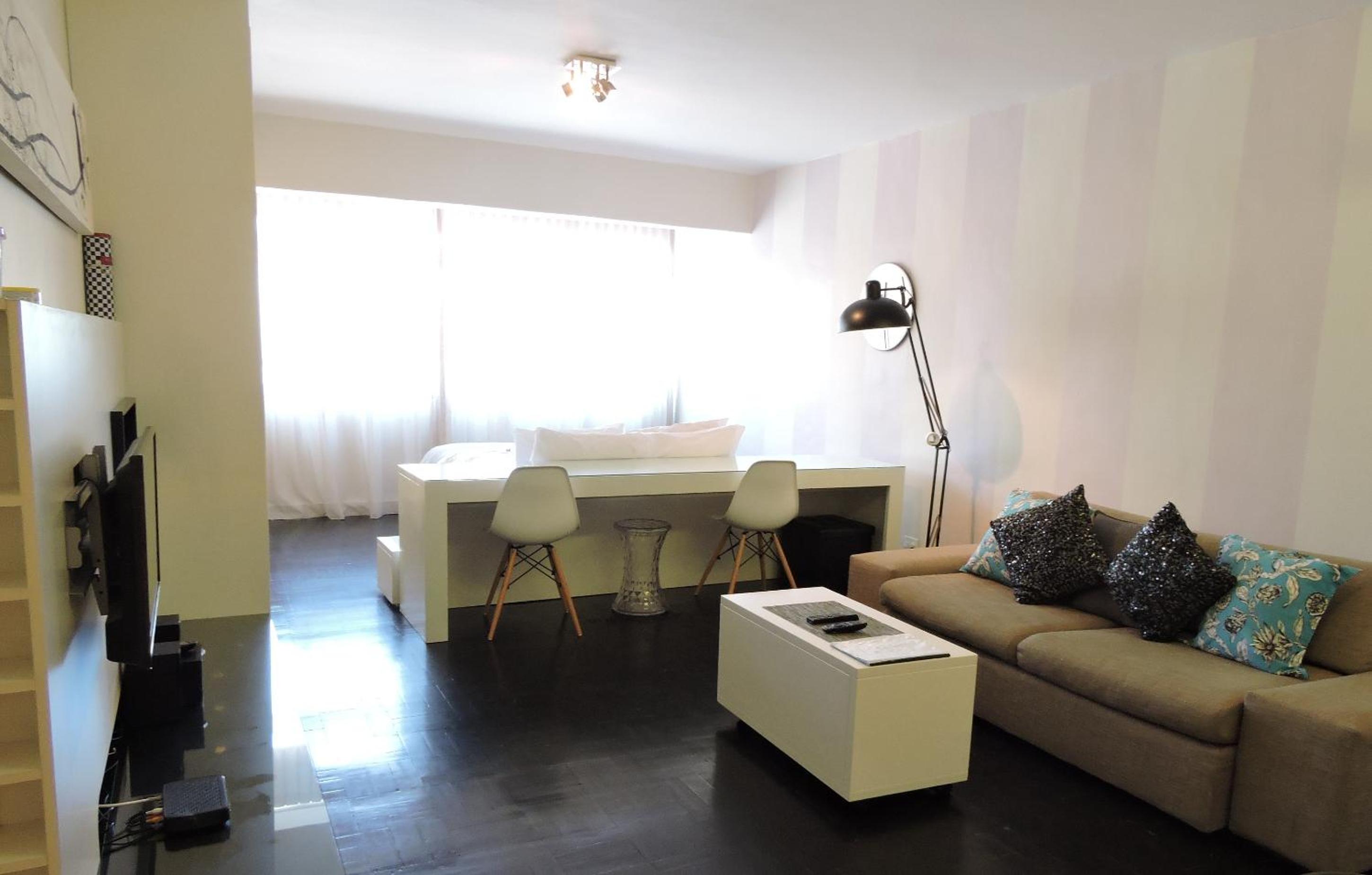 Apartment Mouille Point 27 view 4