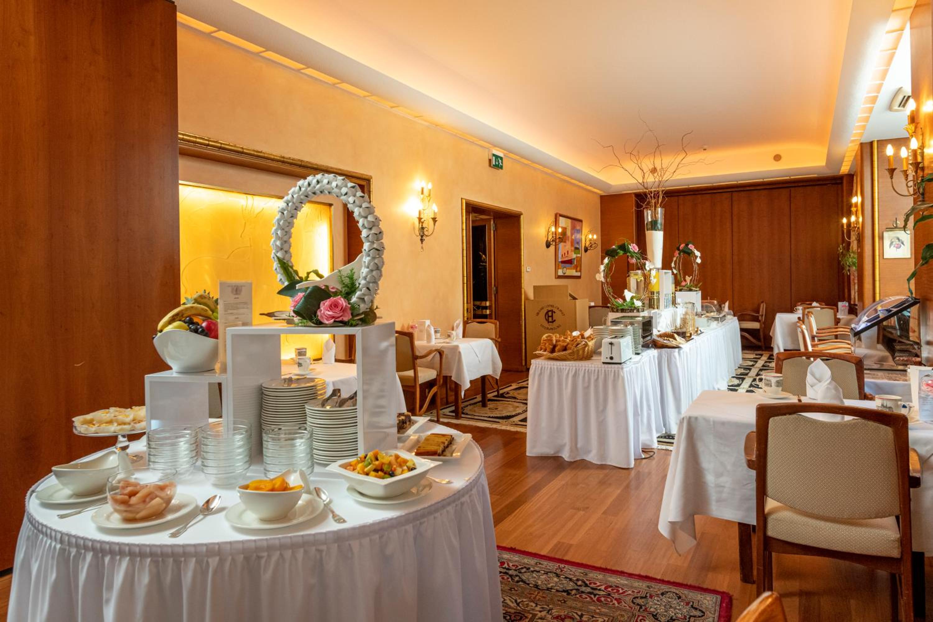 Luxembourg Vacations - Grand Hotel Cravat - Property Image 4