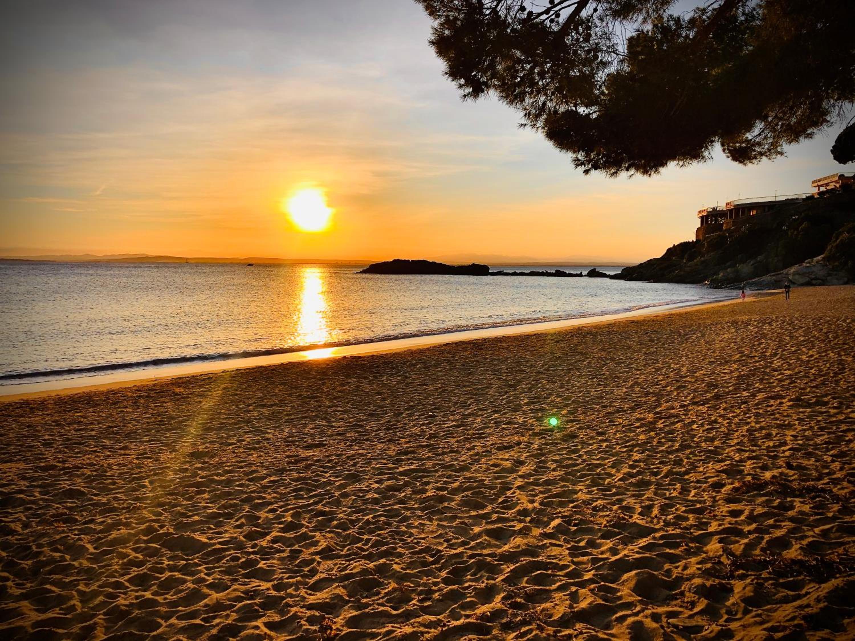 Almadrava Beach