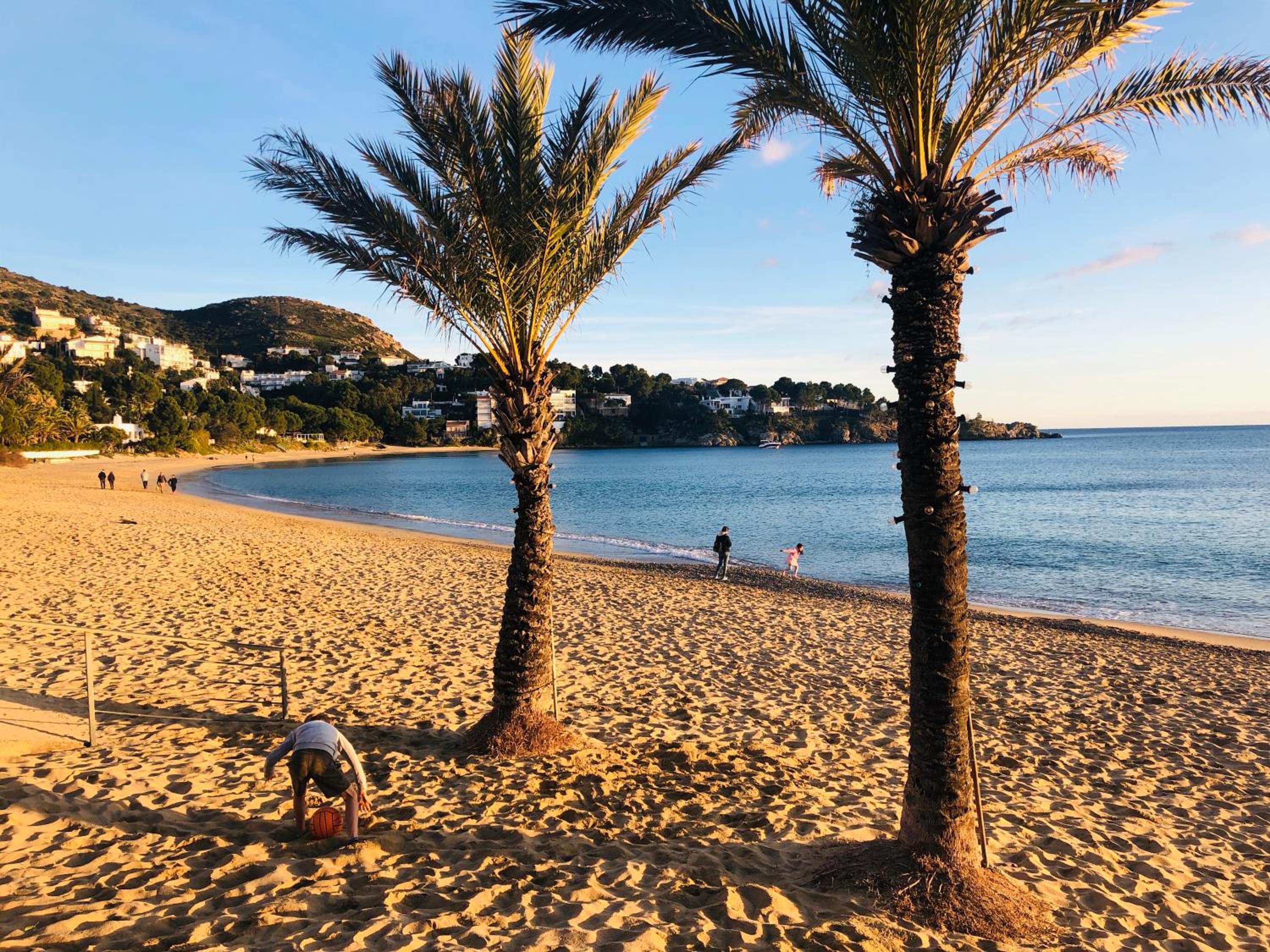 Almadrava Beach