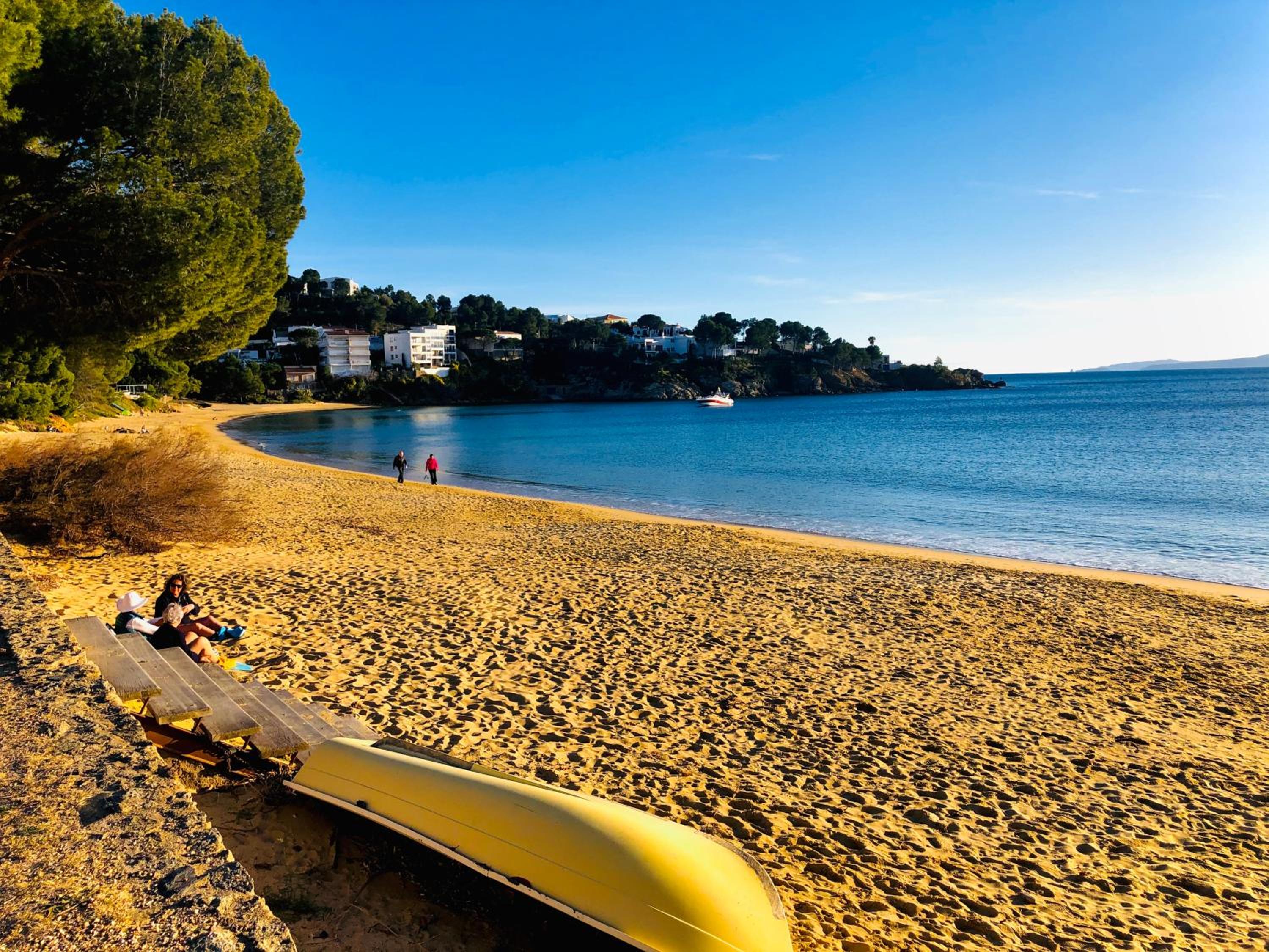 Almadrava Beach