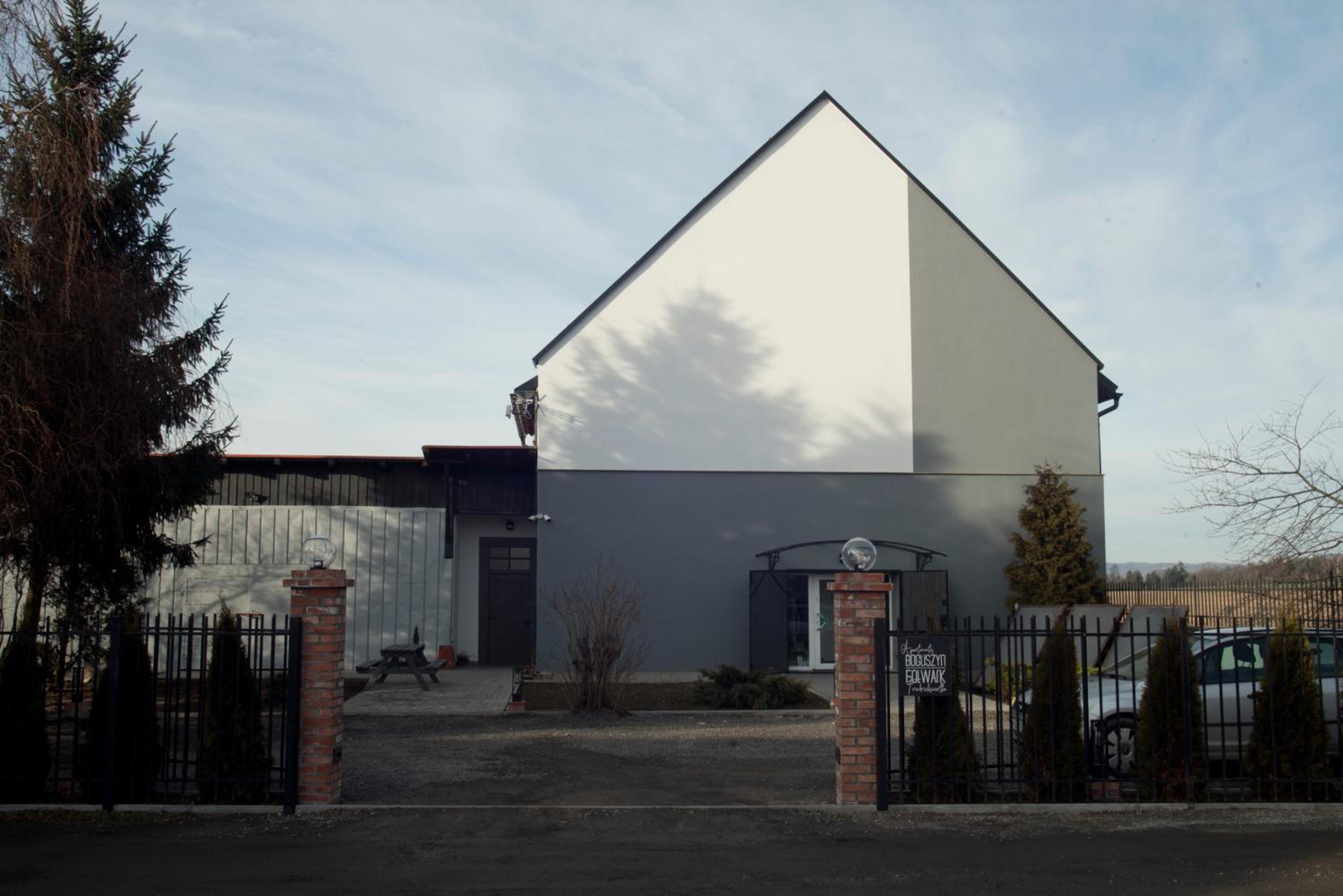 Photo 48