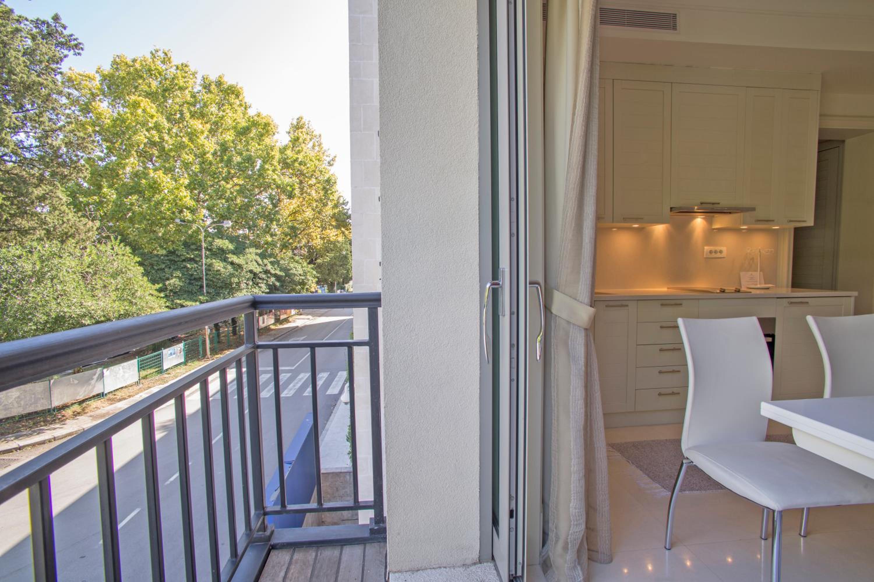 Porto Montenegro Zeta 102 - Cozy Studio view 4