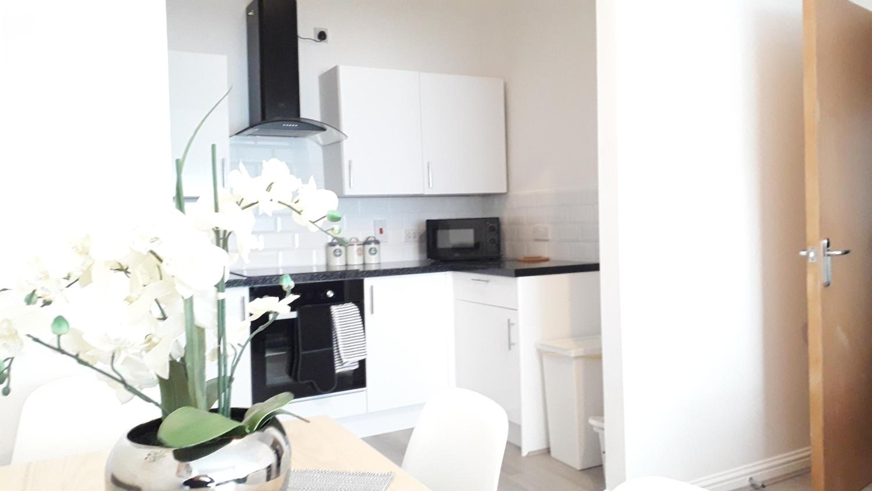 Lynn's Liverpool Apartment view 5