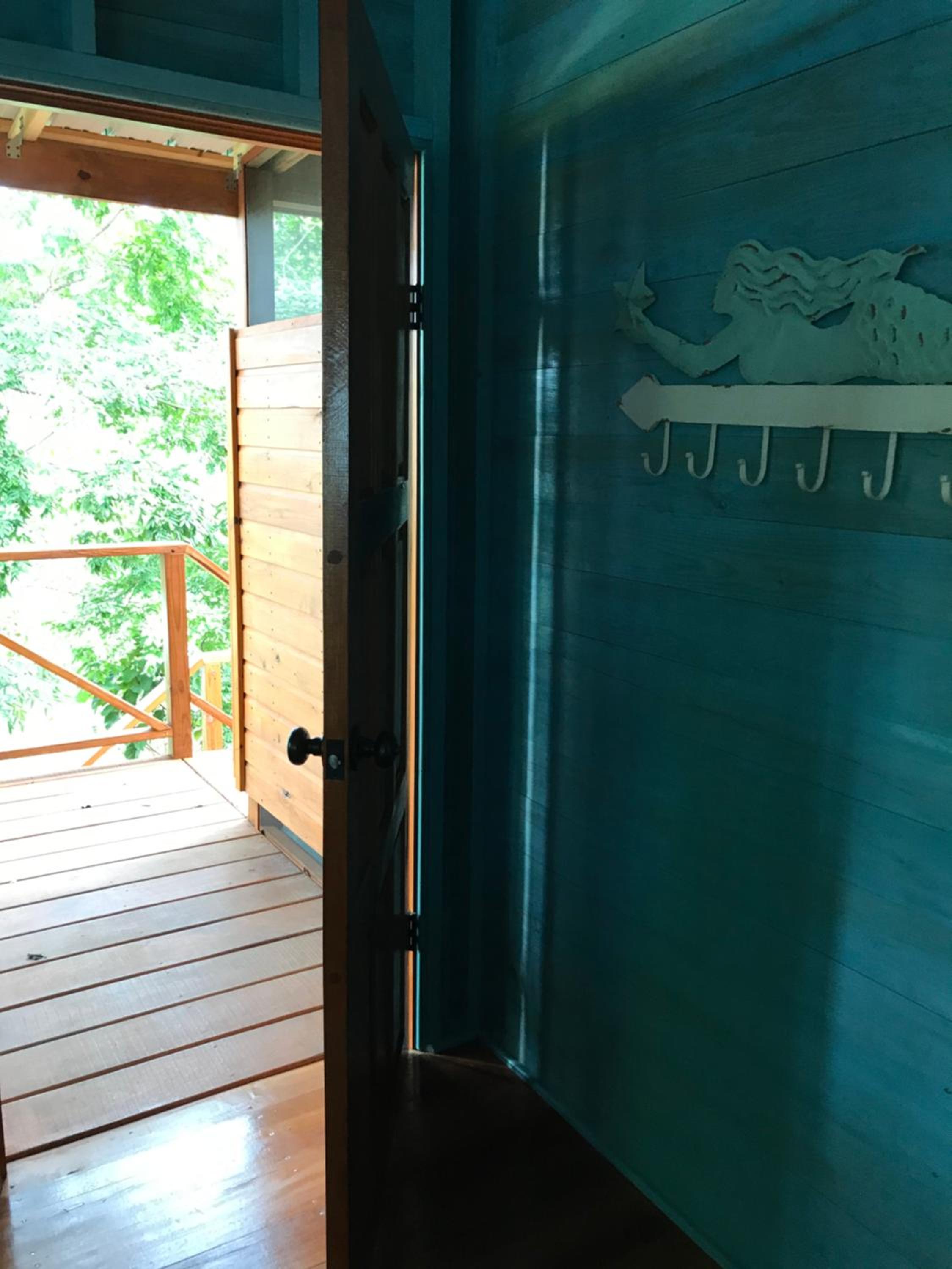 Maya Hill Lodge