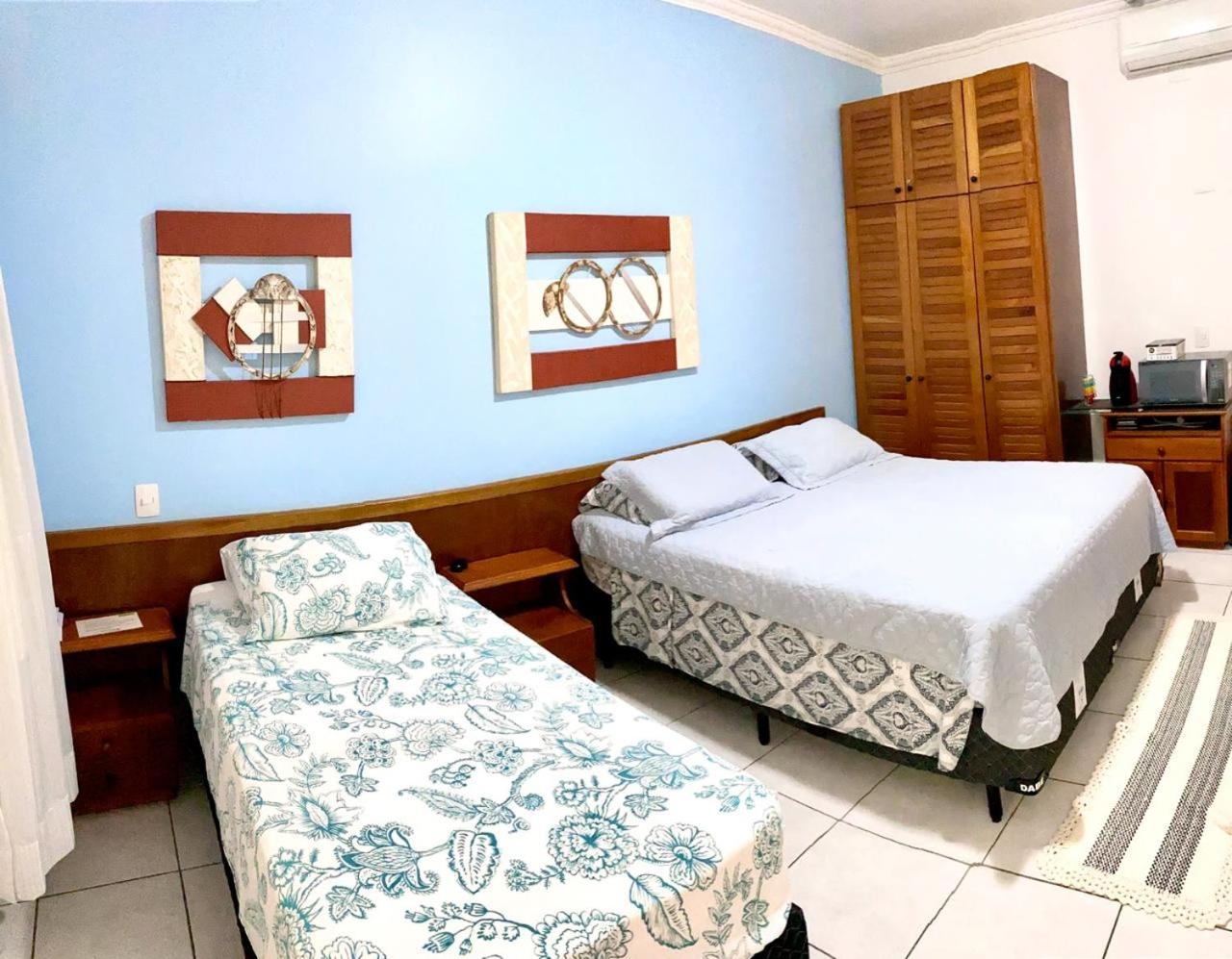 Amarilis Flat Service