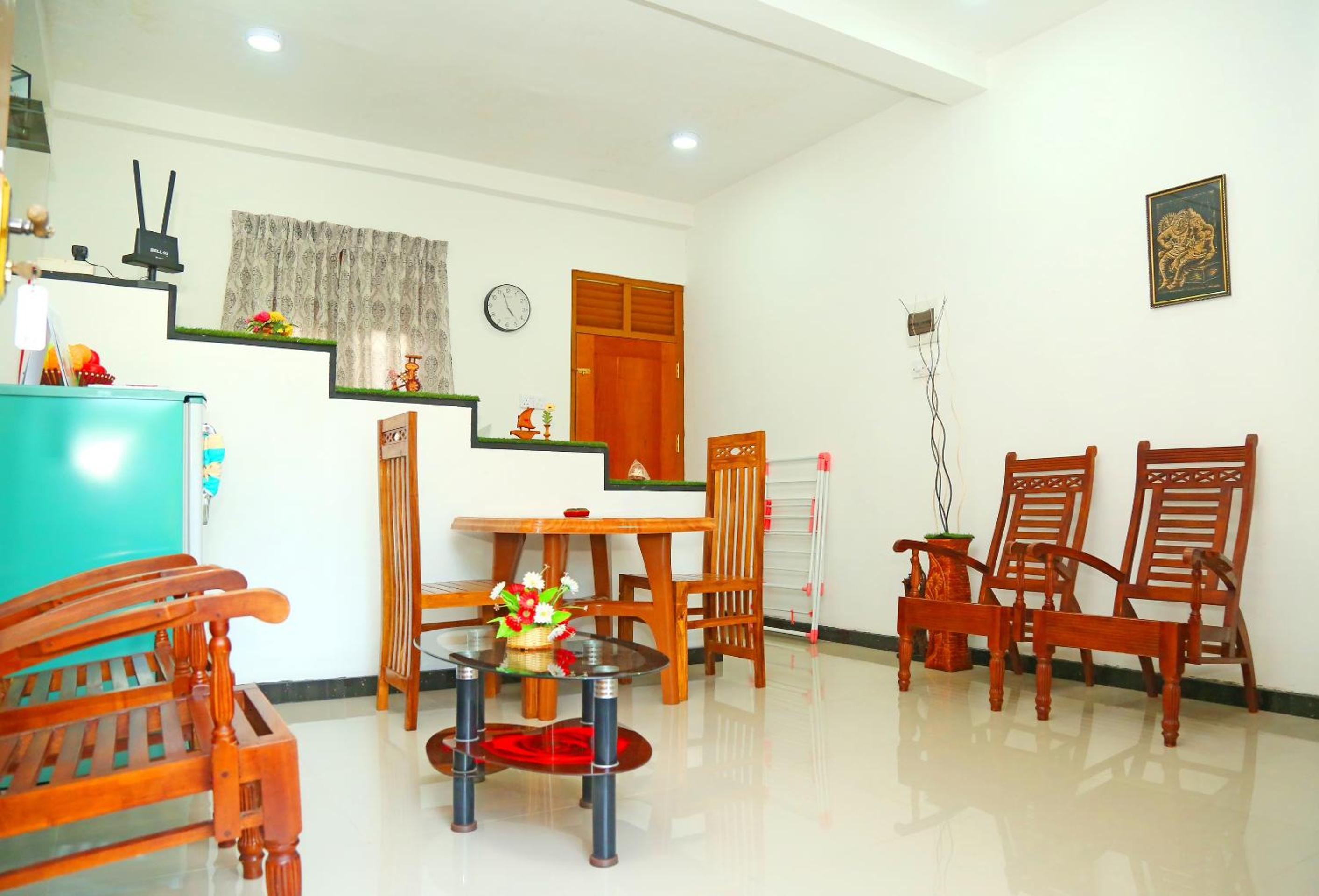 Global Lake Villa Hikkaduwa view 3