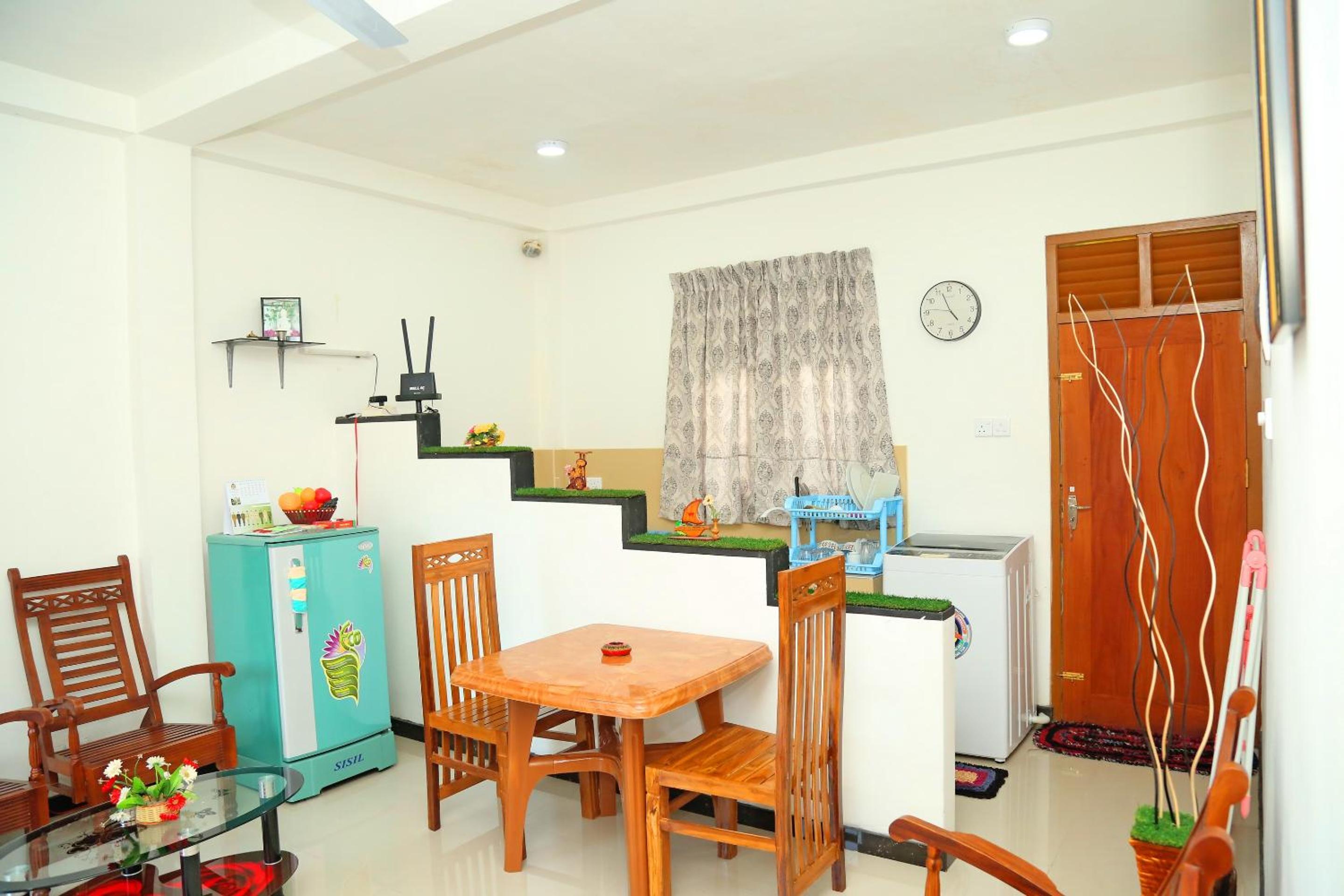 Global Lake Villa Hikkaduwa view 4