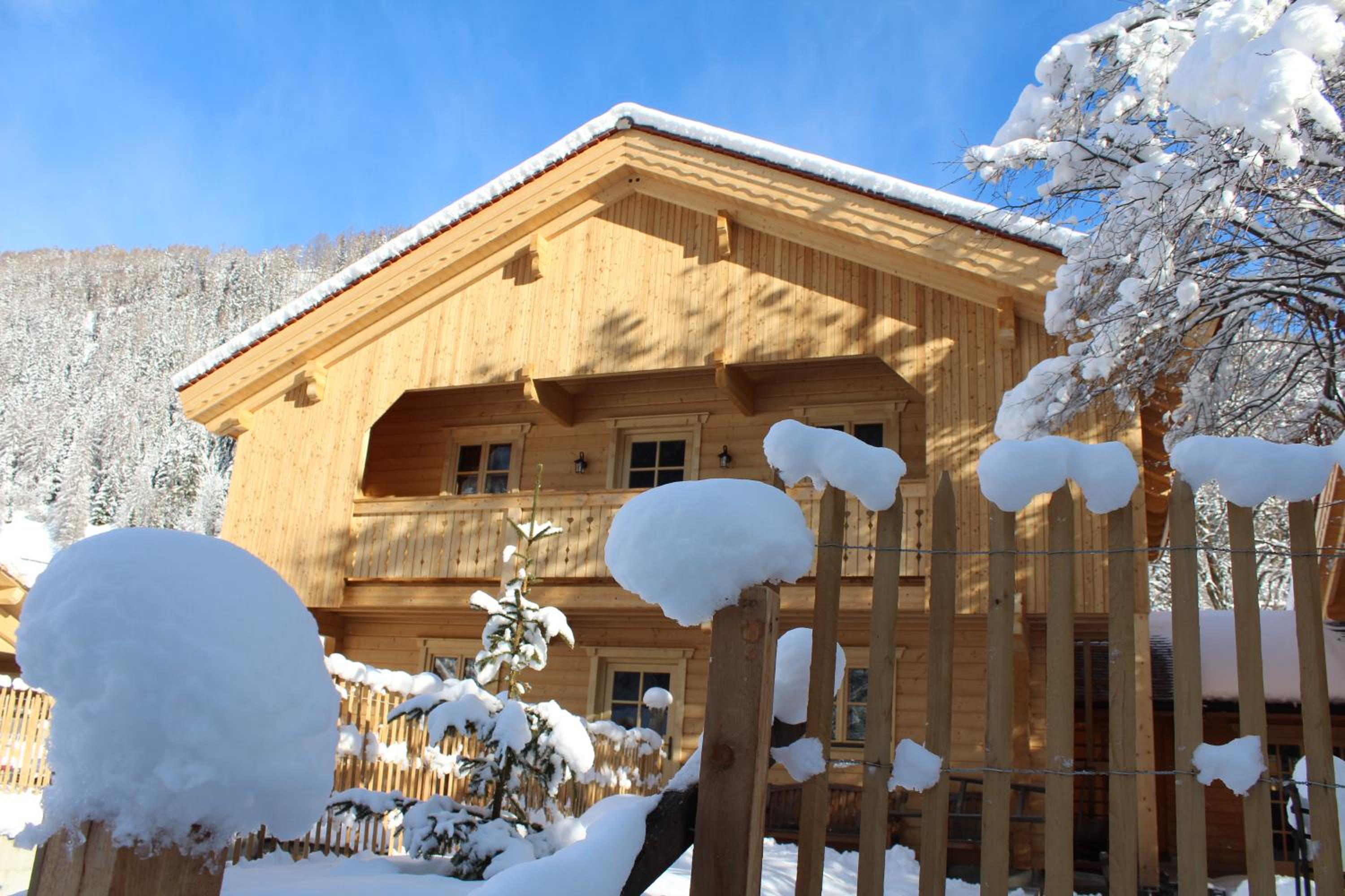 Schlosswirt Chalets & Apartments