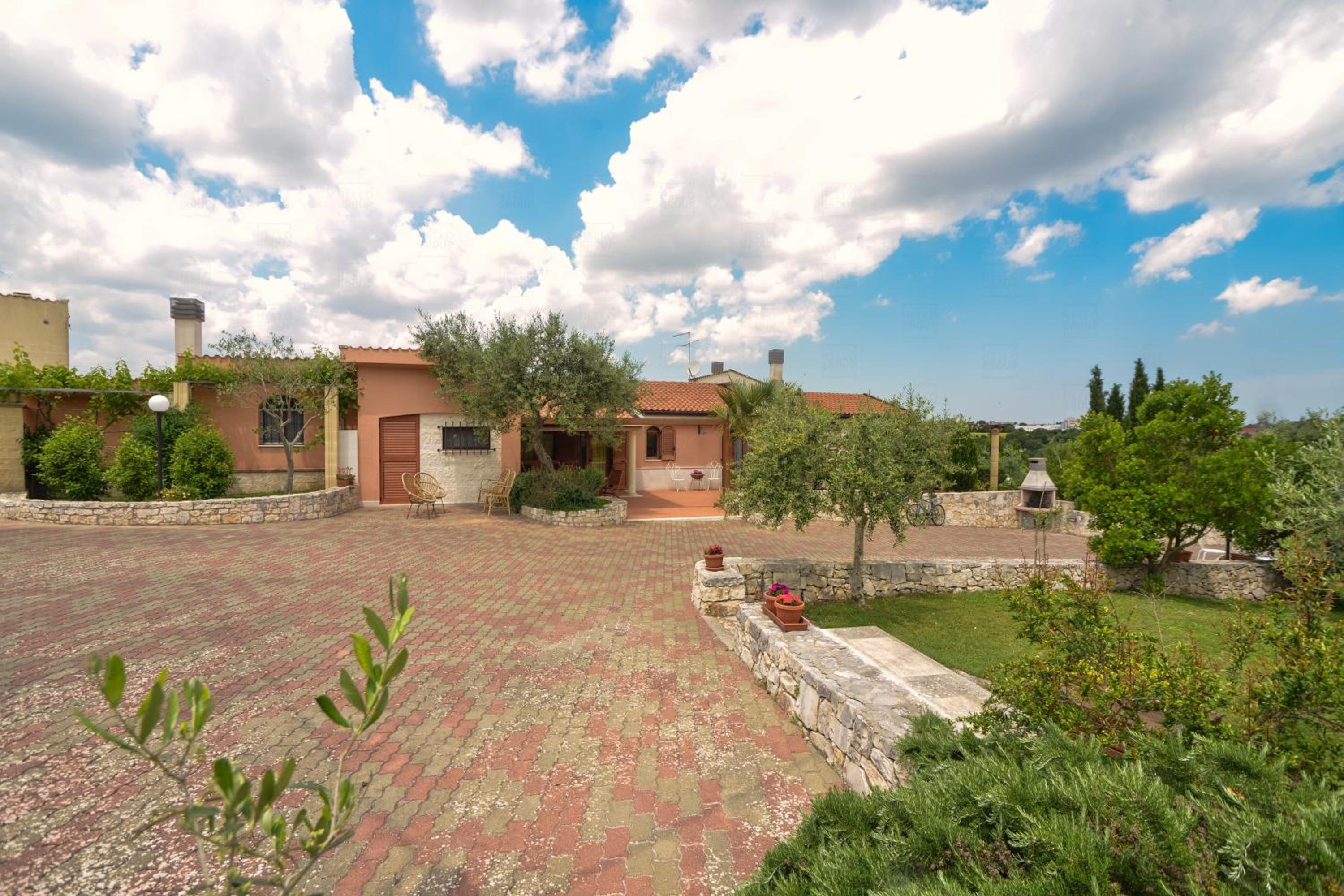 Hotel HelloApulia - Villa Flora - Image 1