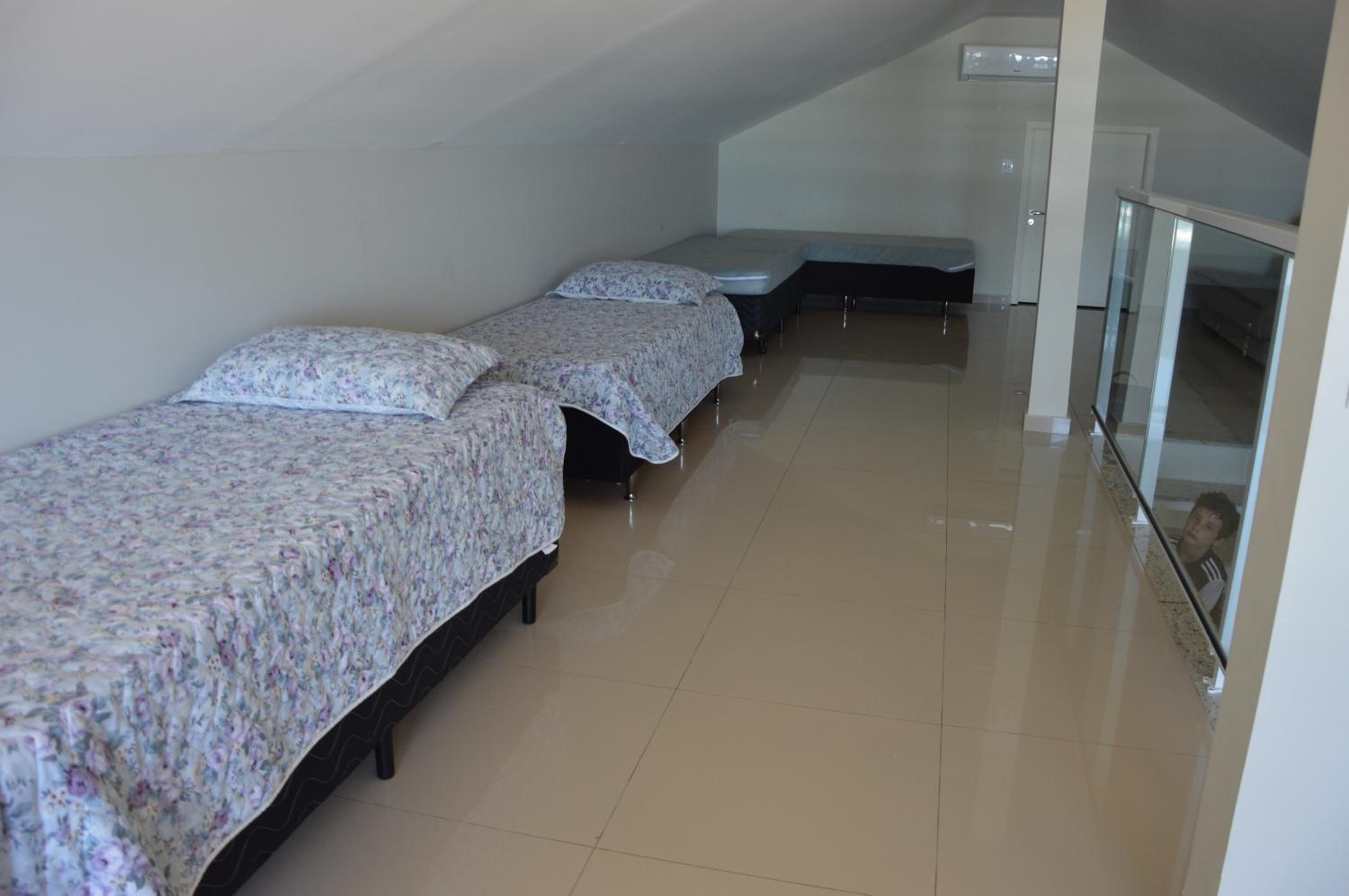 Belíssima Casa - Pé na areia - Bombinhas - Canto Grande