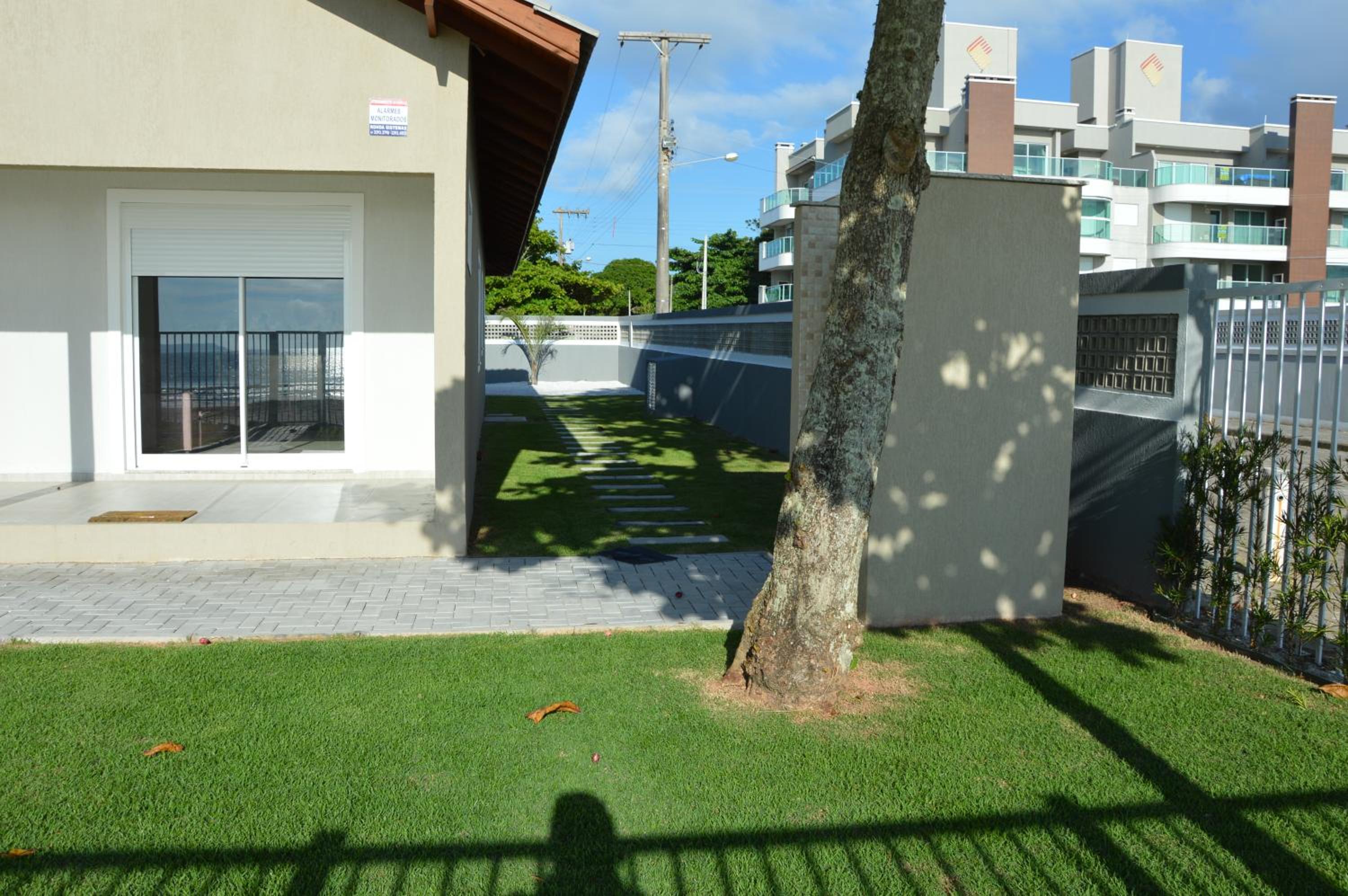 Belíssima Casa - Pé na areia - Bombinhas - Canto Grande