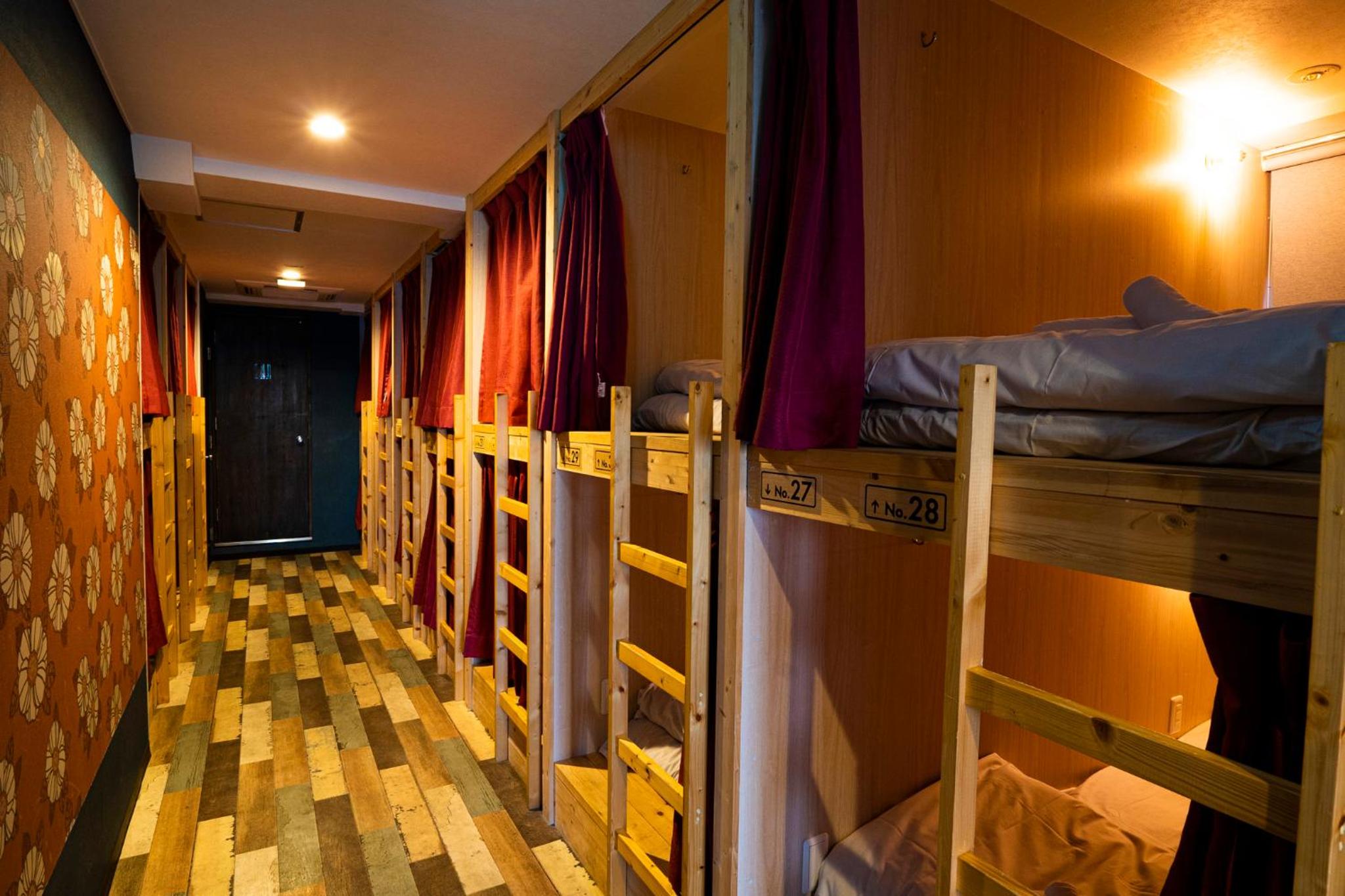 R Hostel Namba south