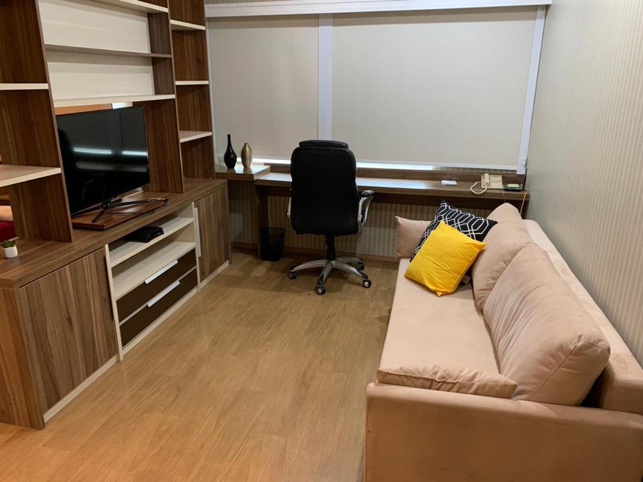 FLAT NA VILA OLIMPIA!
