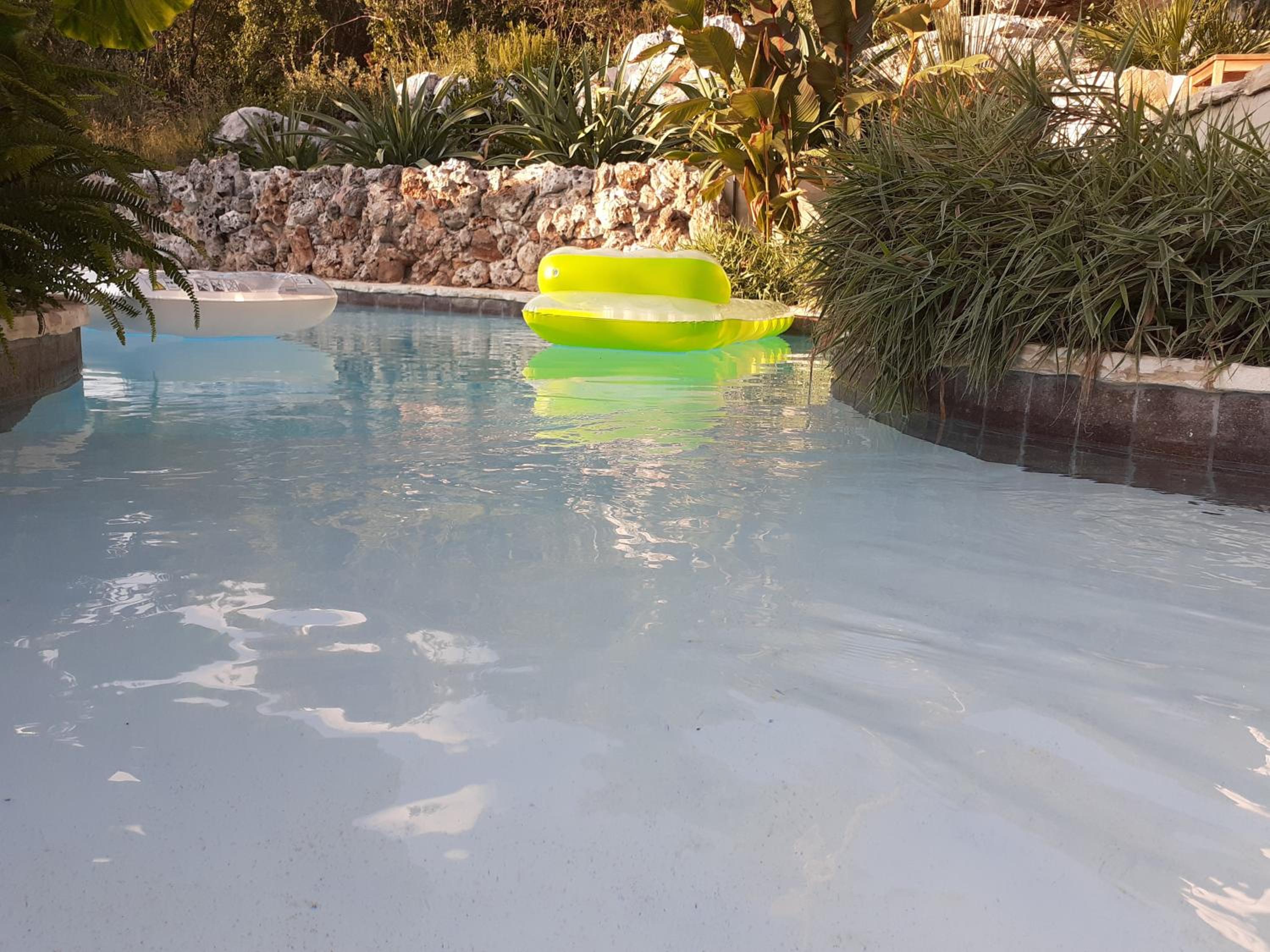 Relax tiny villas 40 meters of the beach view 4