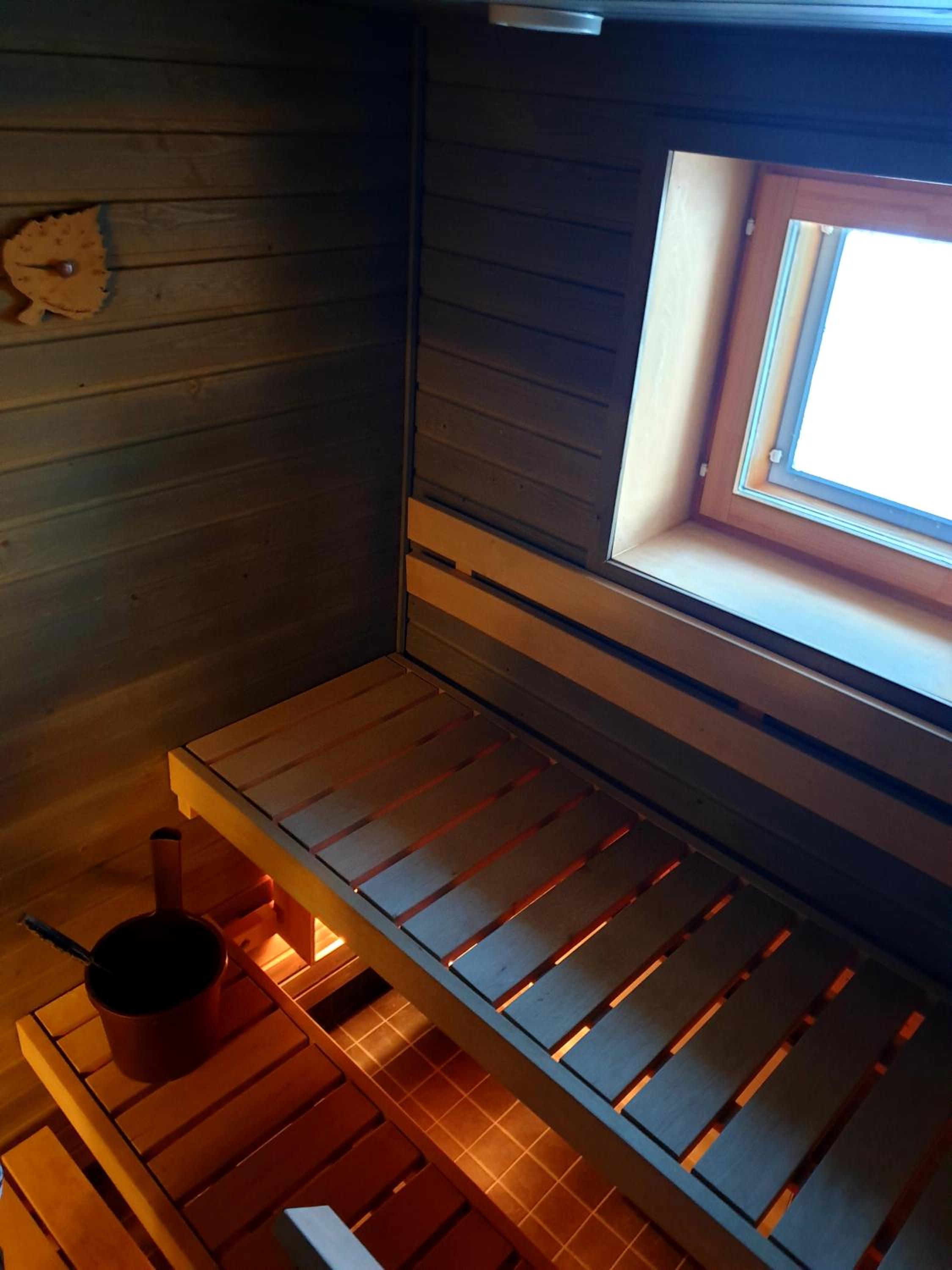 Adorable Arctic Apartments - Private Sauna & Free Parking