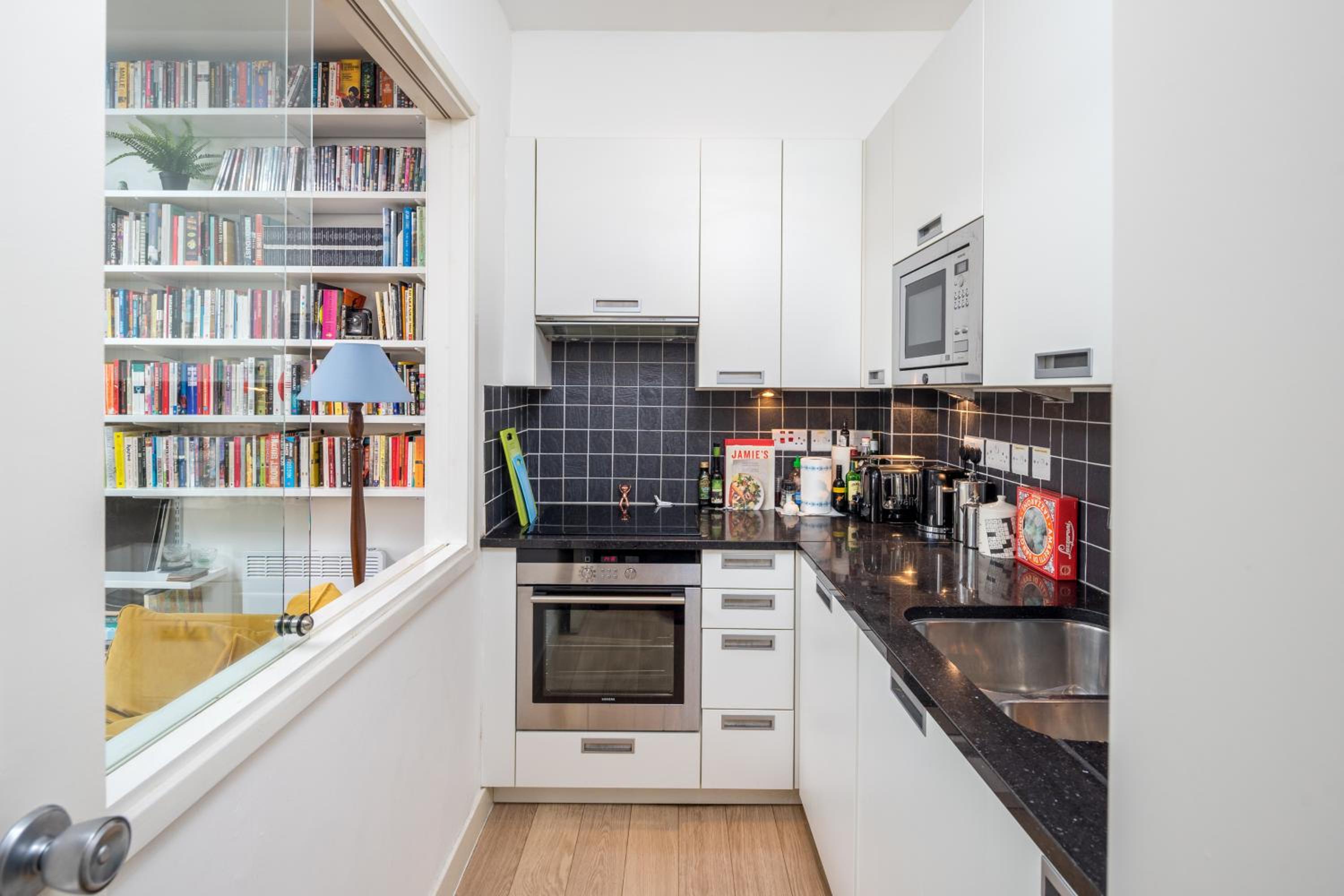 JOIVY Sunny 1-bed flat with terrace in Bayswater, near Paddington