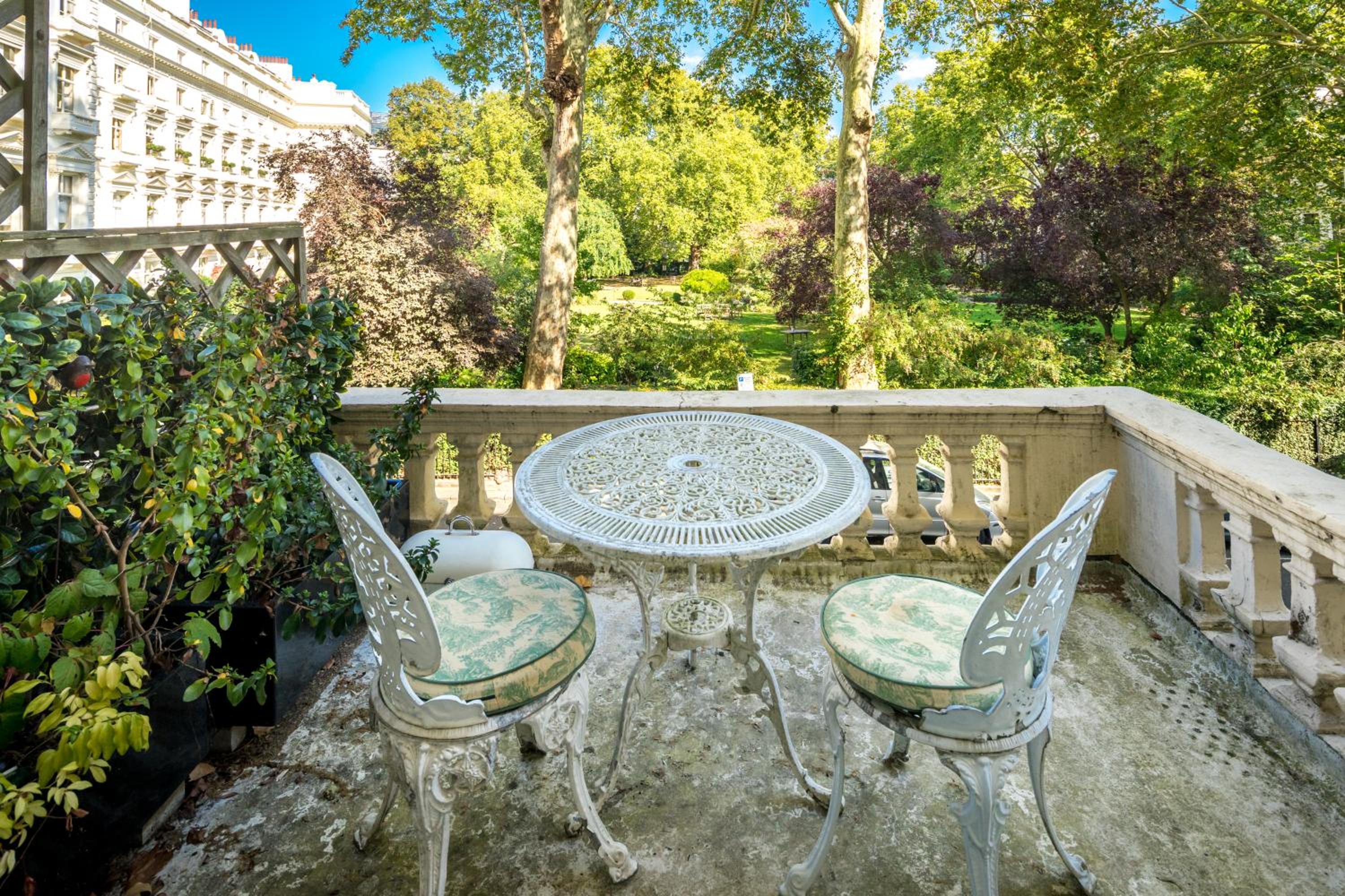 JOIVY Sunny 1-bed flat with terrace in Bayswater, near Paddington