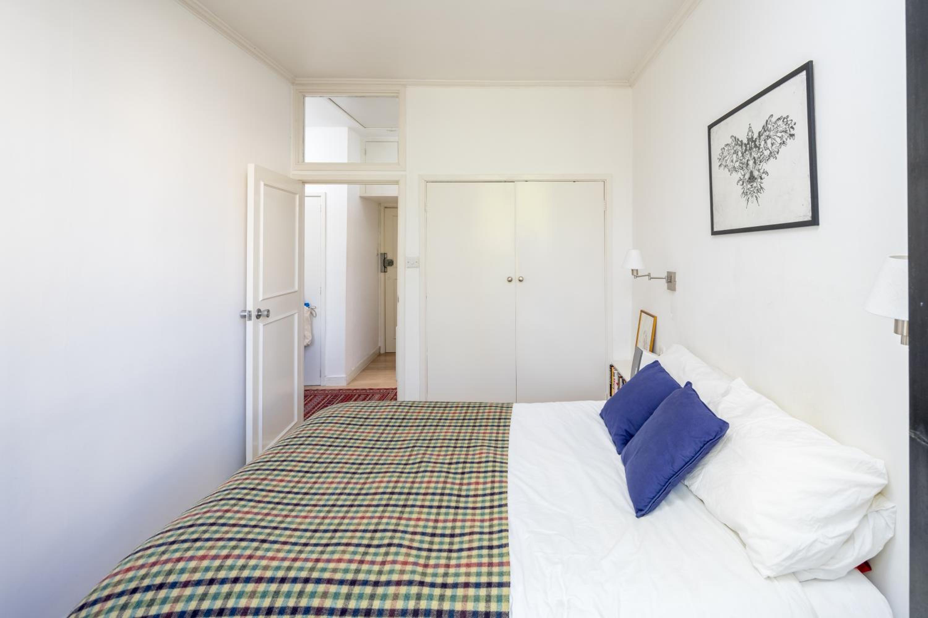 JOIVY Sunny 1-bed flat with terrace in Bayswater, near Paddington
