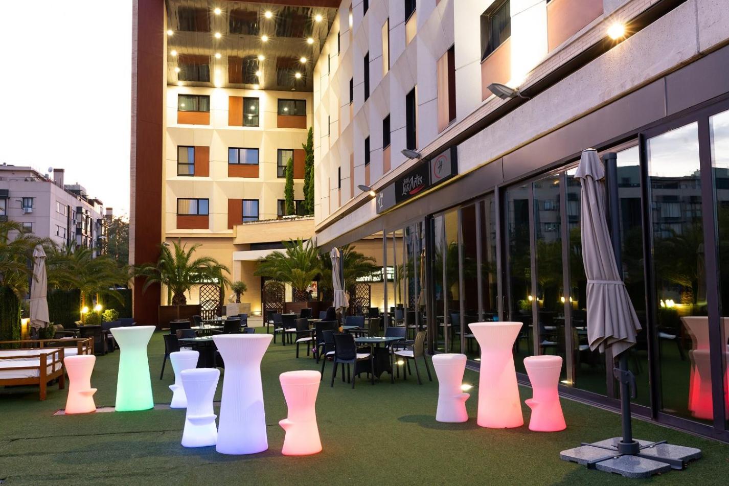 Hotel Las Artes - Image 1