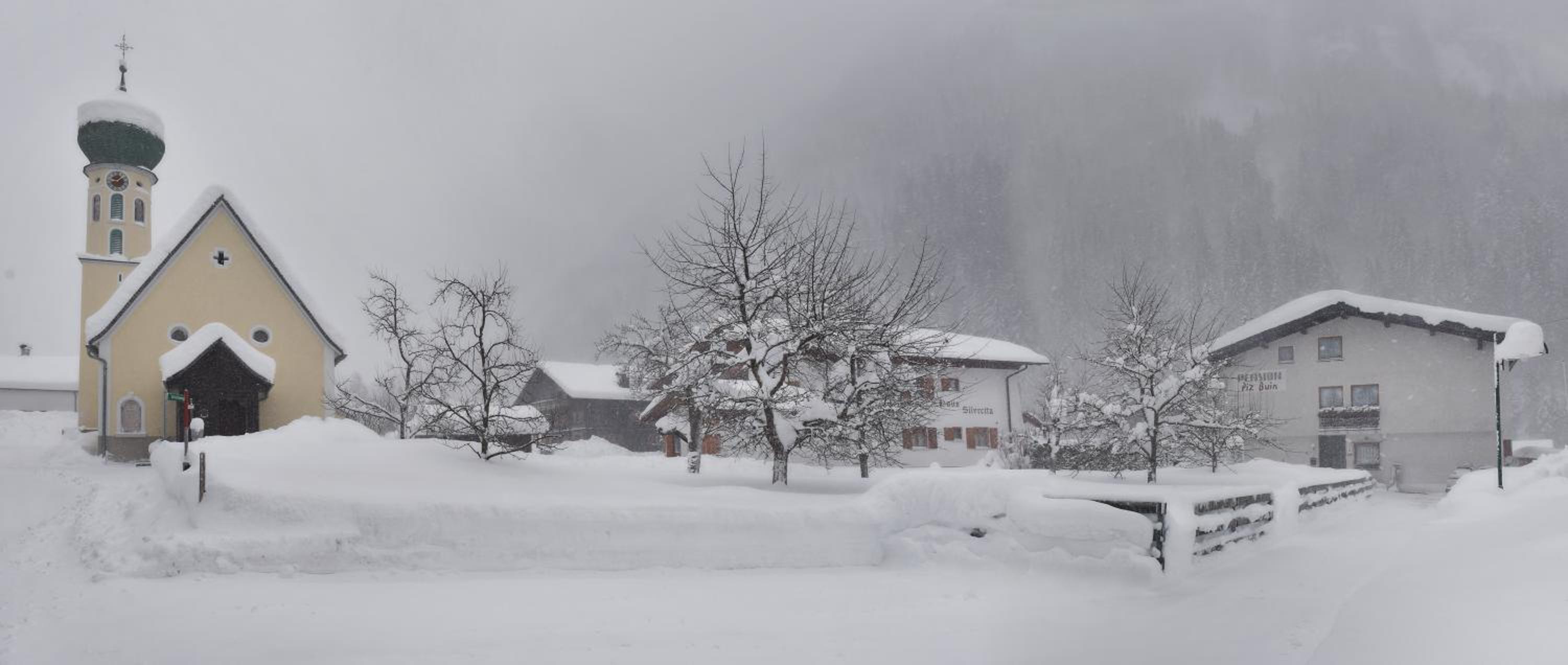 Pension Piz Buin view 3