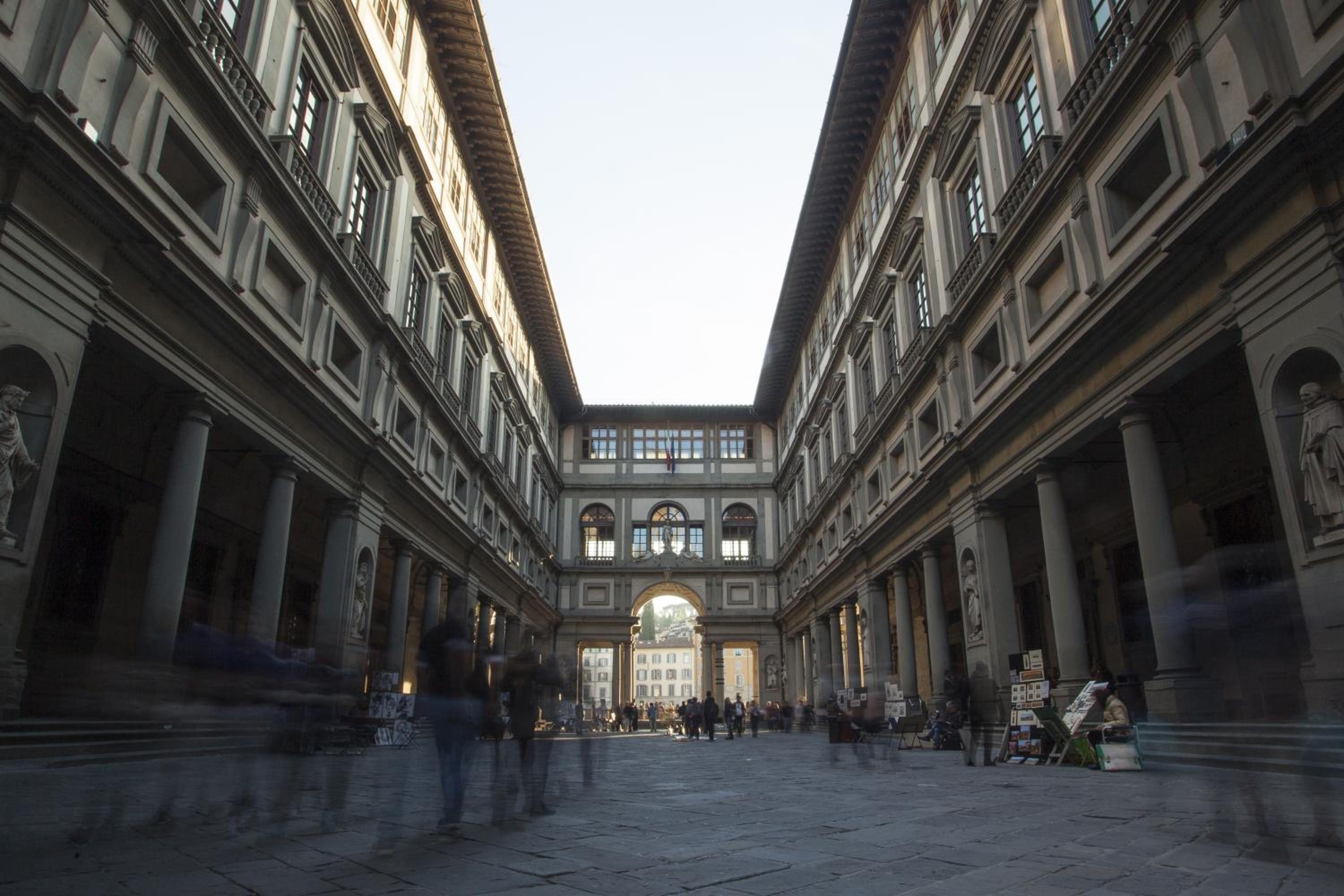 Residenza de Boni Apartment with Duomo View