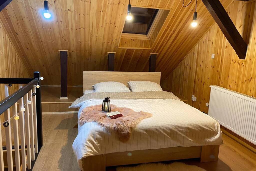Romantic apartment in Brasov City Center, Old Town view 4