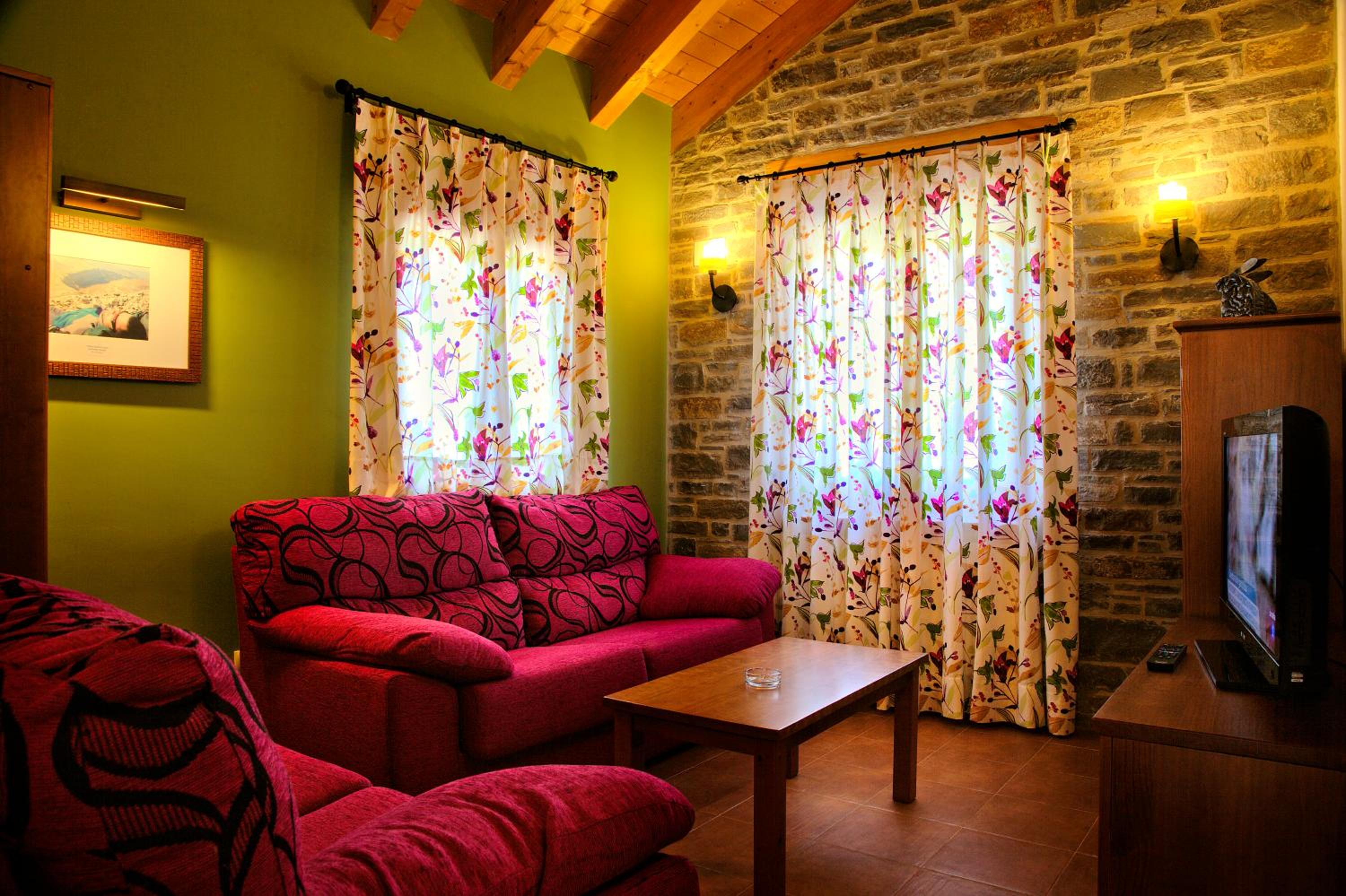 Casas Pirineo, Ainsa