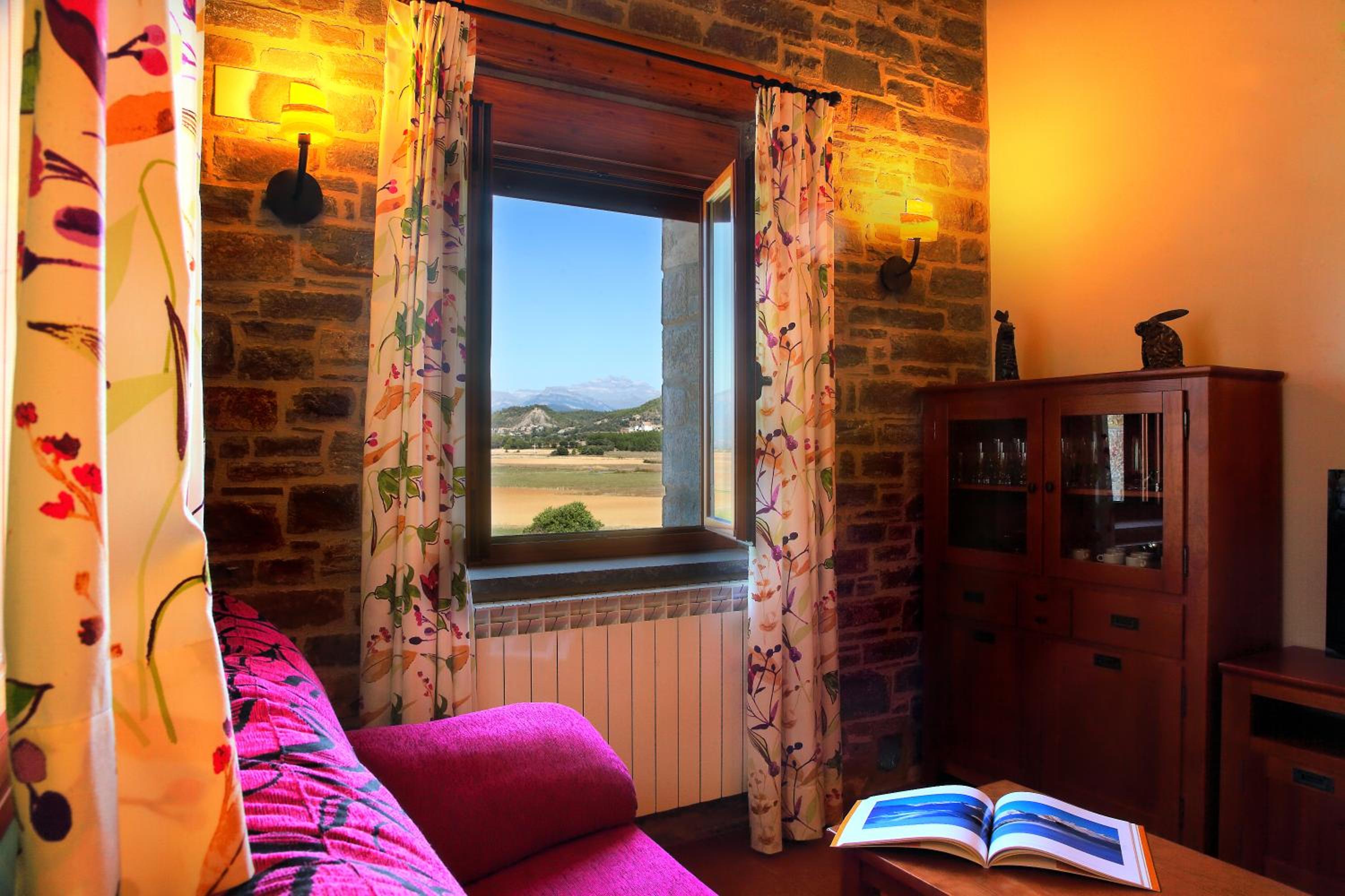 Casas Pirineo, Ainsa