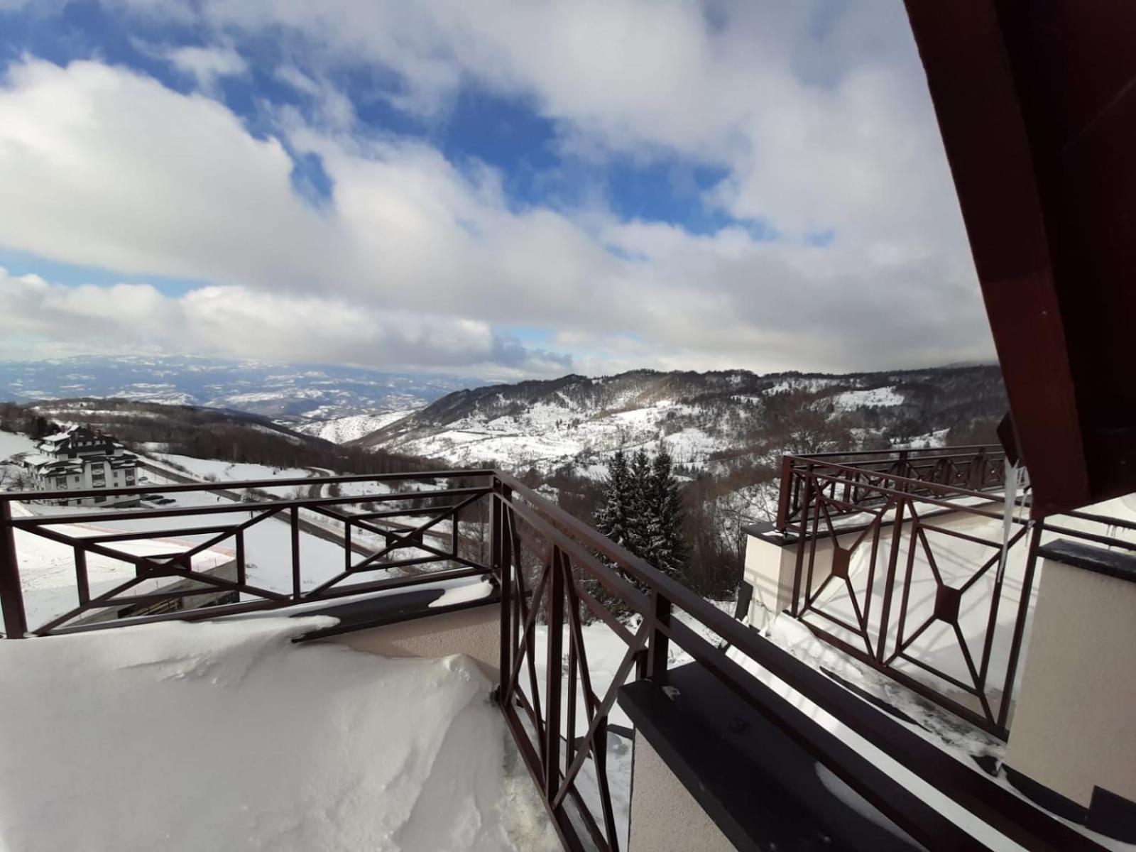 Photo 32