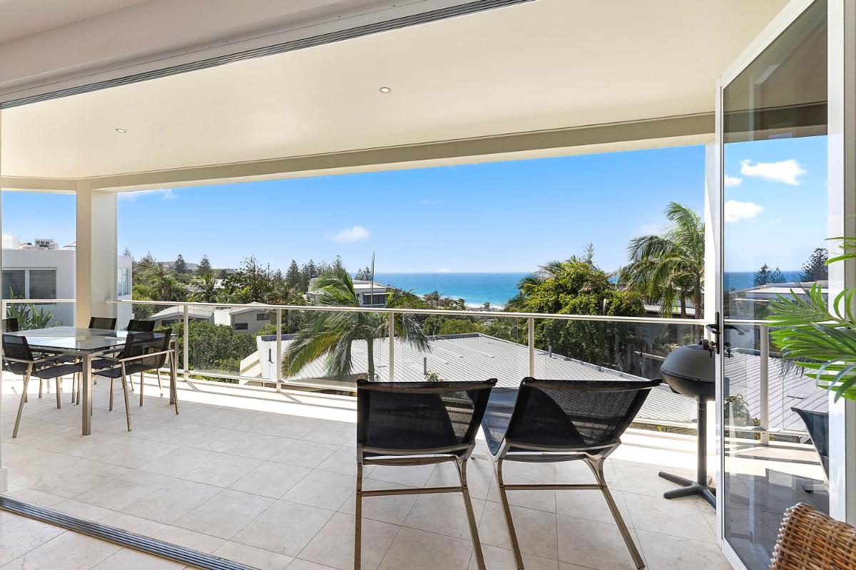 Relax in stylish comfort, Sunshine Beach