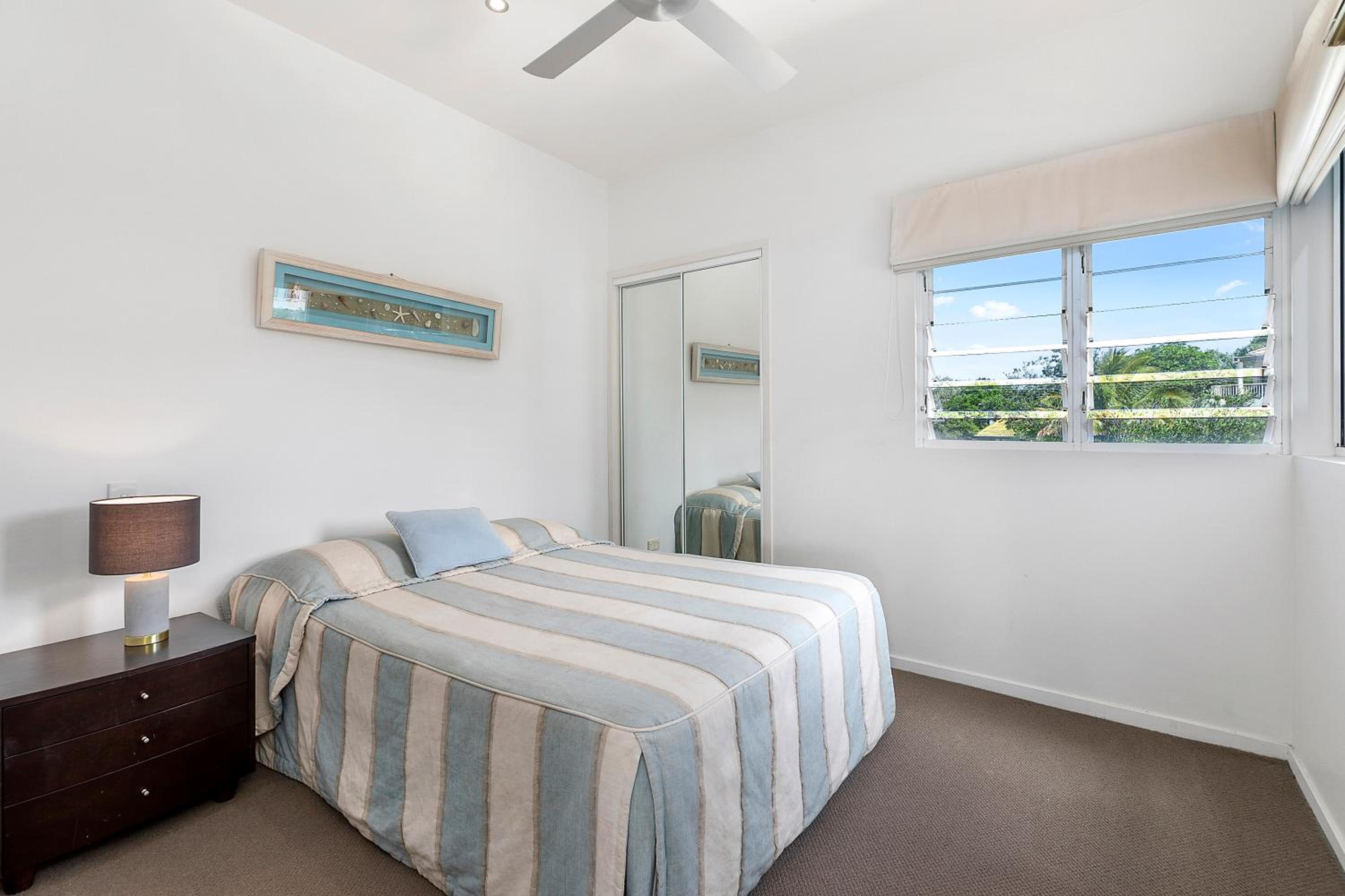 Relax in stylish comfort, Sunshine Beach