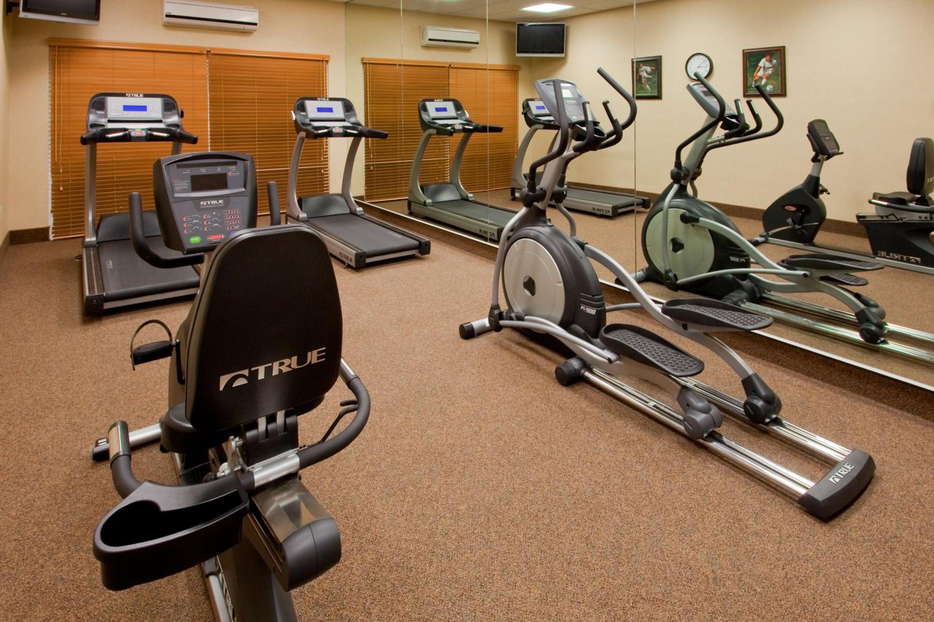 Saltillo Vacations - Holiday Inn Express Saltillo Zona Aeropuerto, an IHG Hotel - Property Image 4