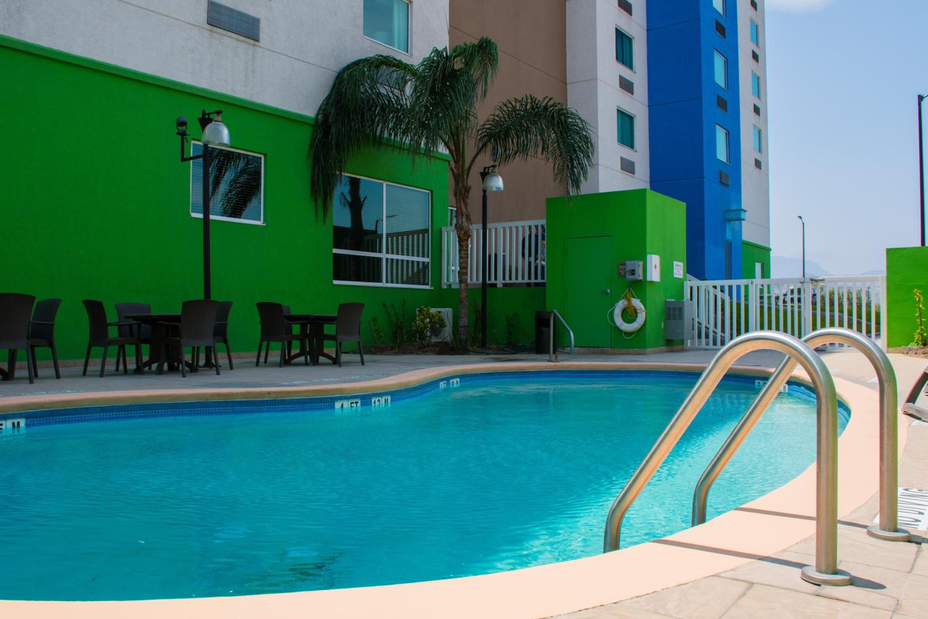 Saltillo Vacations - Holiday Inn Express Saltillo Zona Aeropuerto, an IHG Hotel - Property Image 8