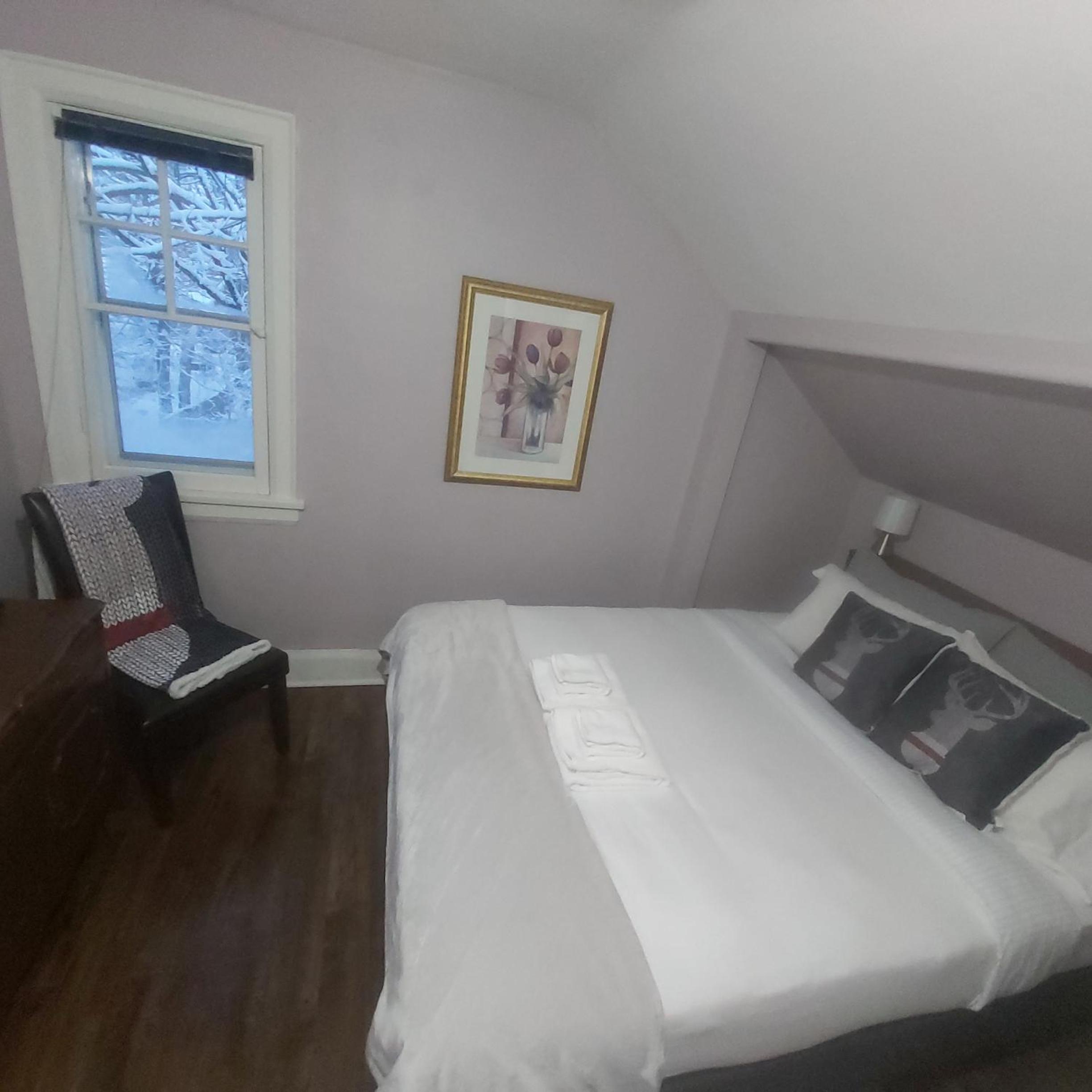 Blue Spruce Bed and Breakfast Muskoka
