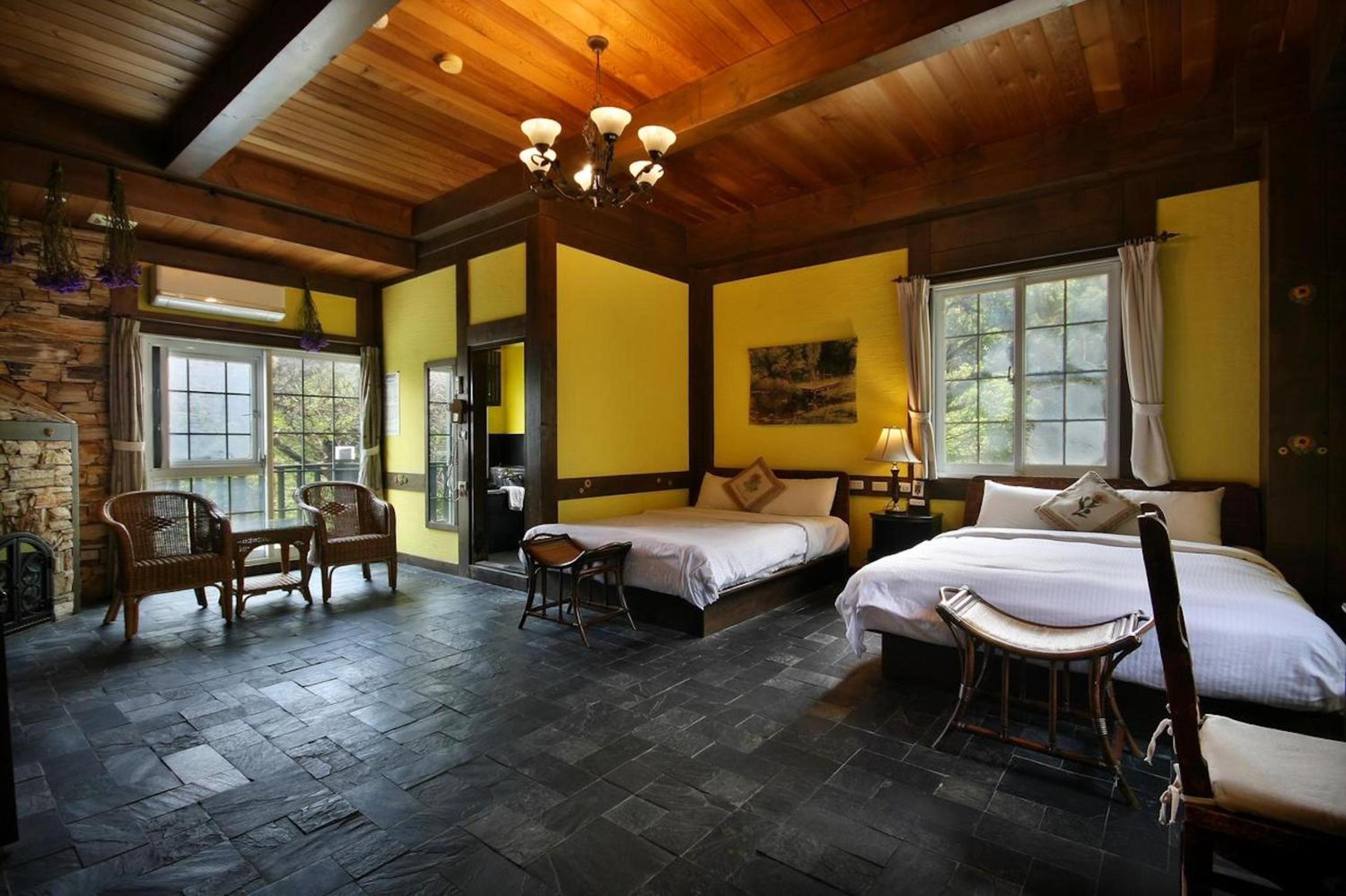 Provence Rose Lodge