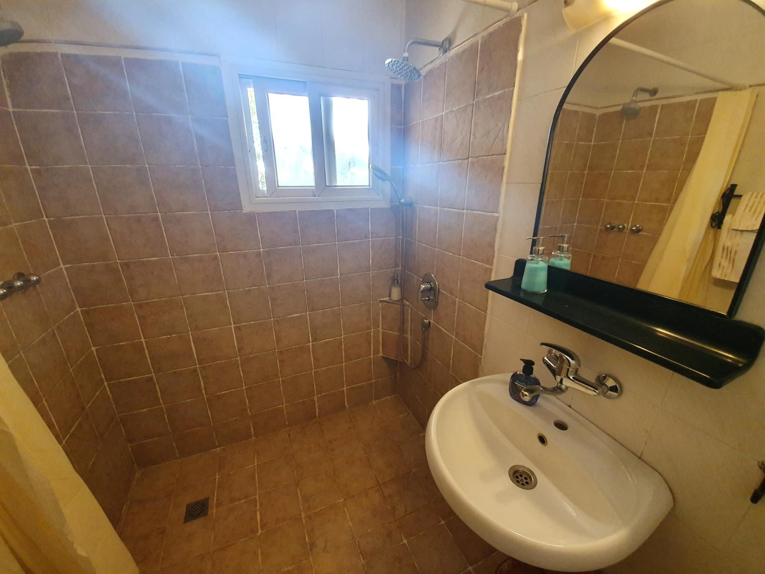 Photo 37