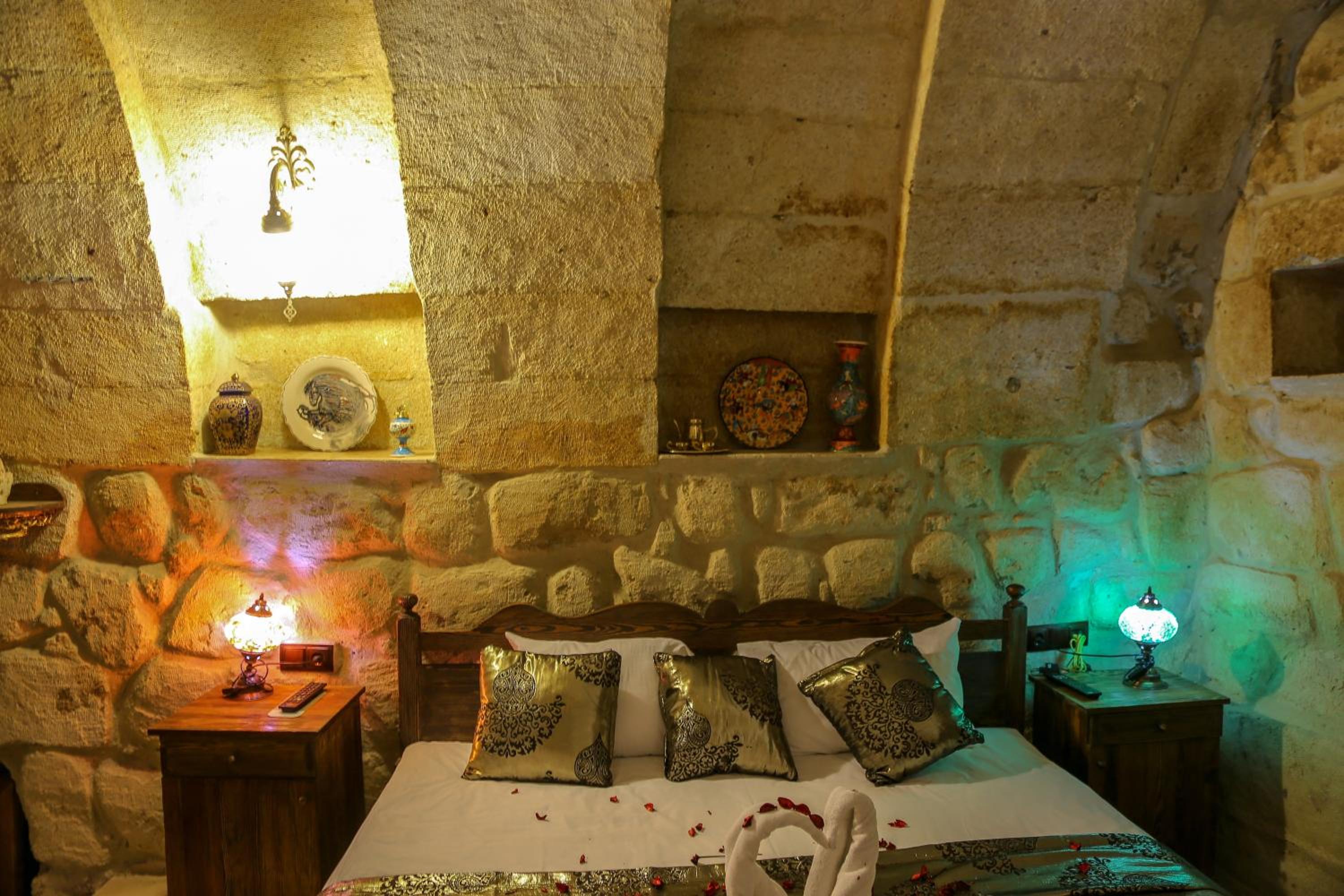 Goreme Palace Cave Suites - Image 24