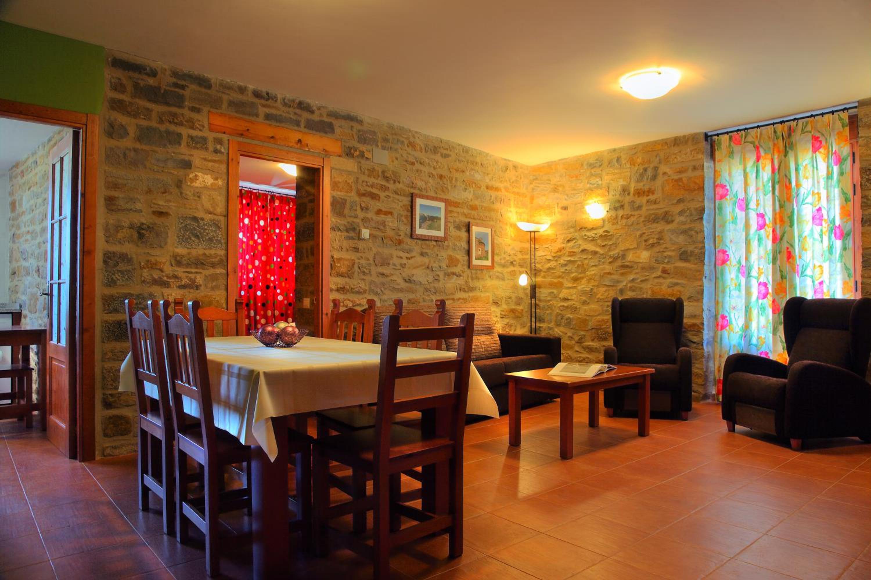 Casas Pirineo, Ainsa