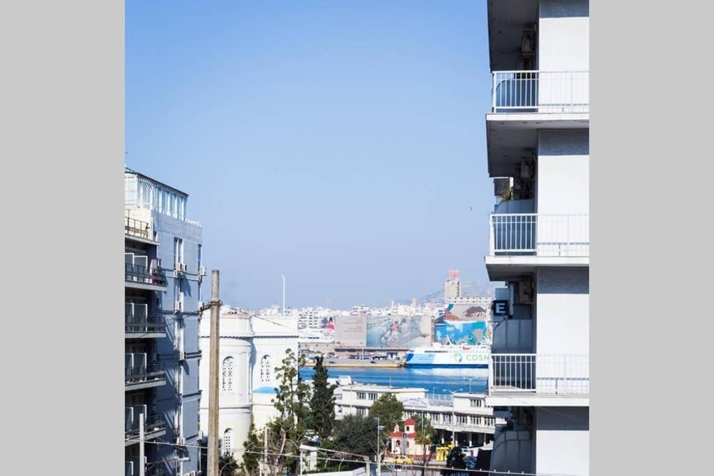 Neoclassical apartment with 3 bedrooms in Piraeus view 4