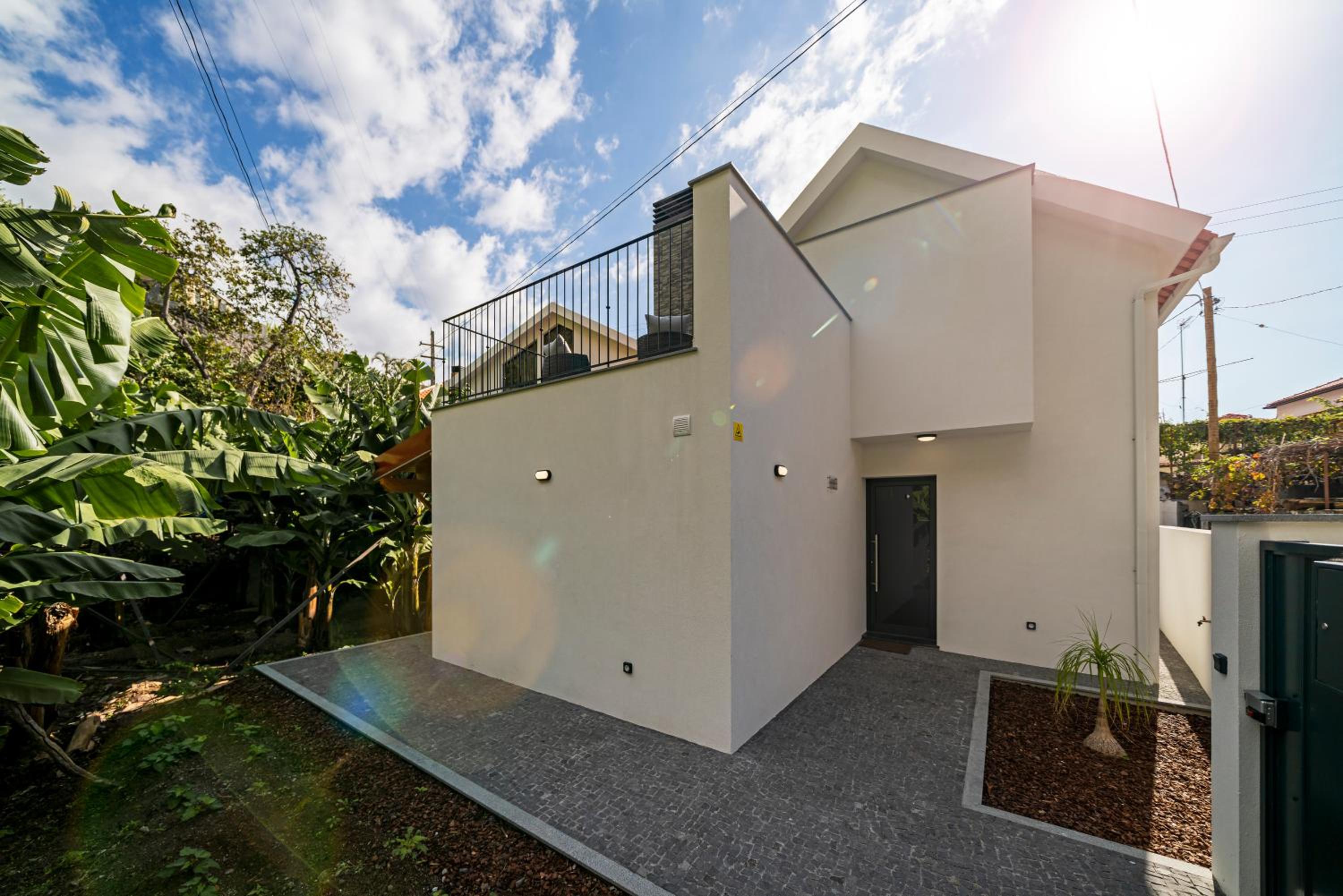 Hotel Oscar's House by An Island Apart - Image 1