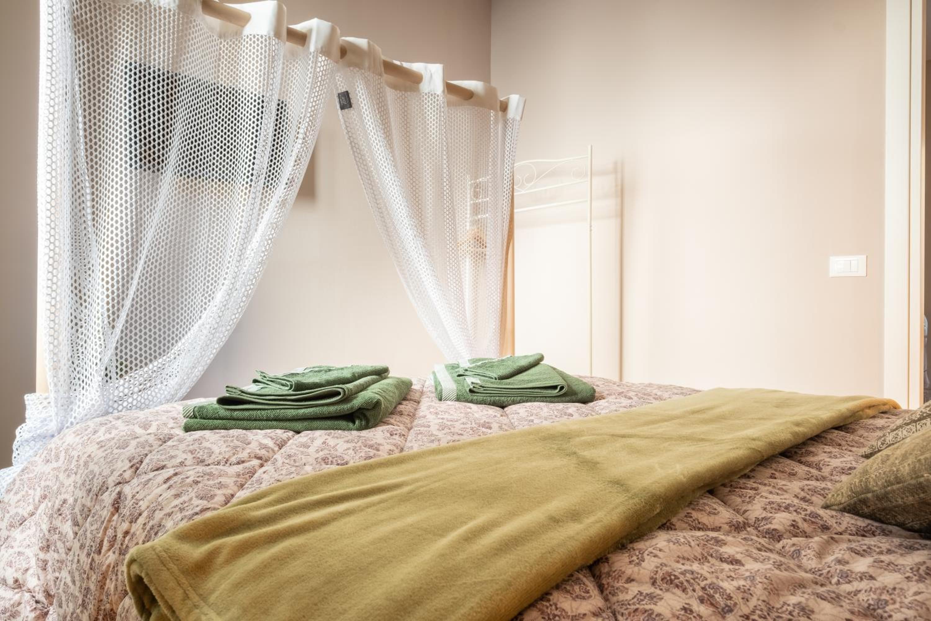 Bologna Vacations - CASA PETRONIO APARTMENTS BOLOGNA CENTER - Property Image 45